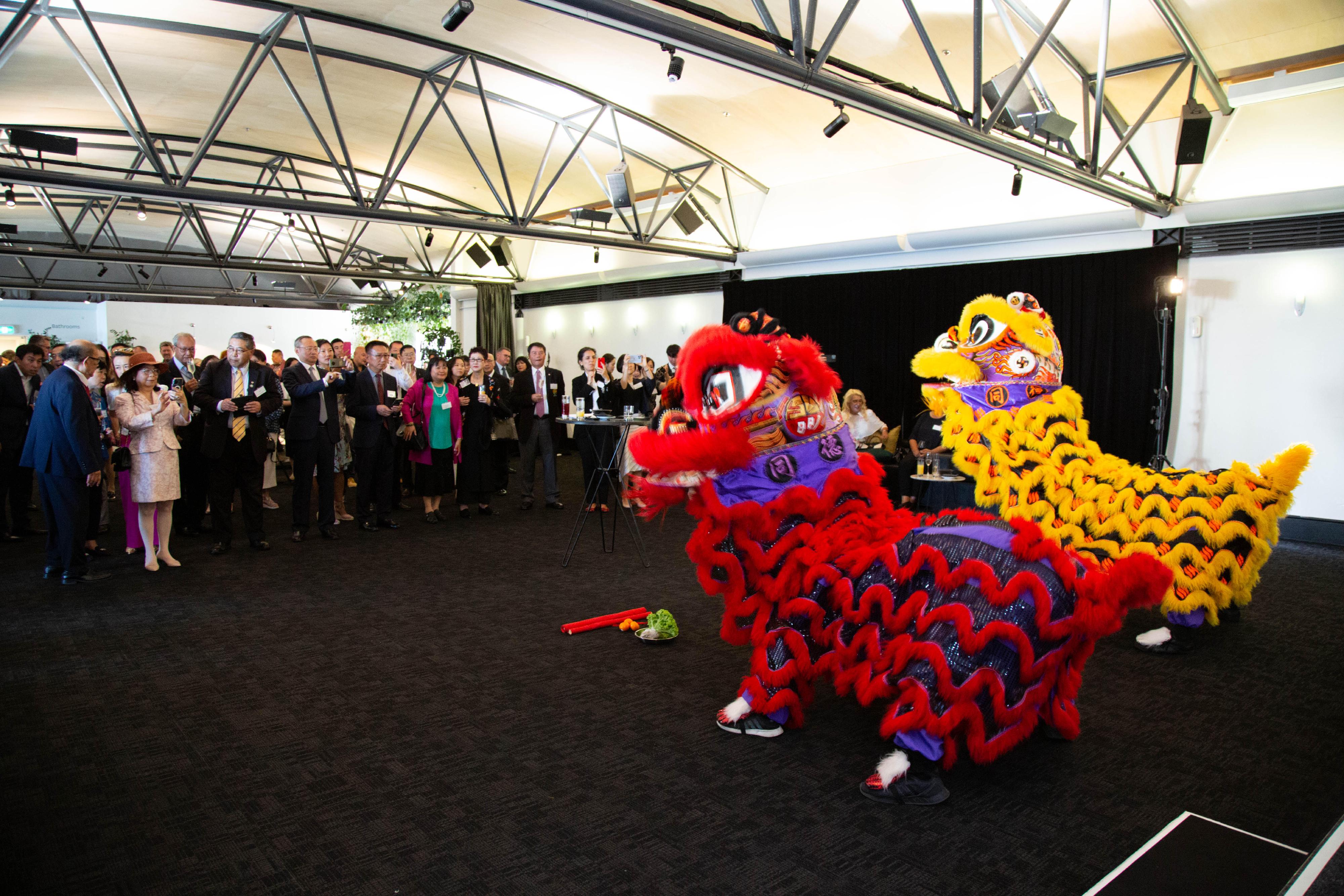 The Hong Kong Economic and Trade Office, Sydney hosted a reception in Auckland, New Zealand, today (March 7) to celebrate the Year of the Rabbit. Over 100 guests from various sectors including political and business circles, media, academic and community groups as well as government representatives attended the reception. 