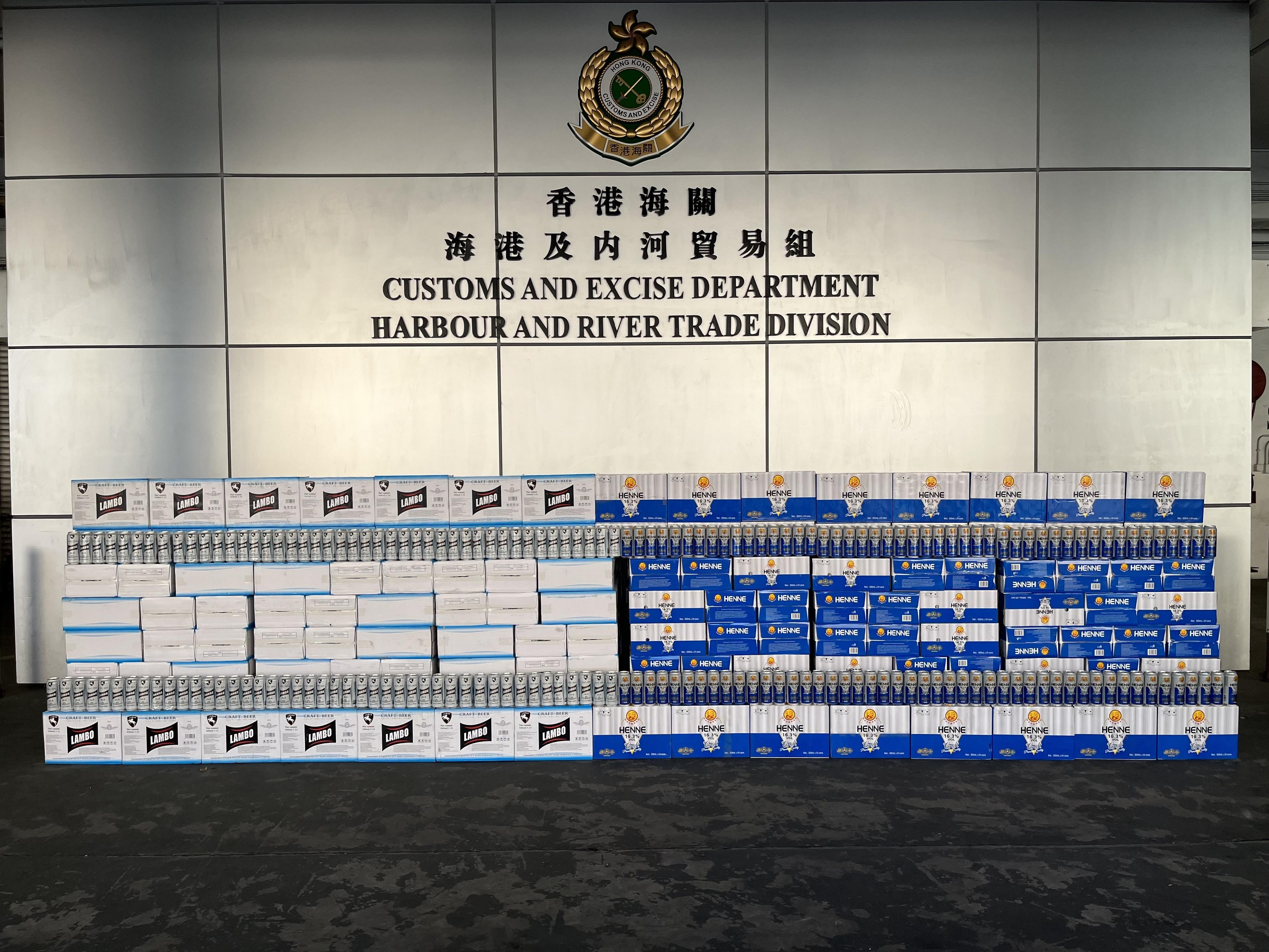 Hong Kong Customs yesterday (March 7) seized about 51 480 cans of suspected smuggled beer, with an estimated market value of about $1.54 million, at the Kwai Tsing Container Terminals. Photo shows some of the suspected smuggled beer seized. 