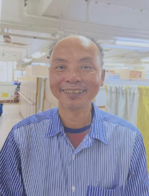 Lui Chi-ping, aged 61, is about 1.68 metres tall, 60 kilograms in weight and of thin build. He has a round face with yellow complexion and is bald. He was last seen wearing a dark jacket, black trousers and black shoes.
