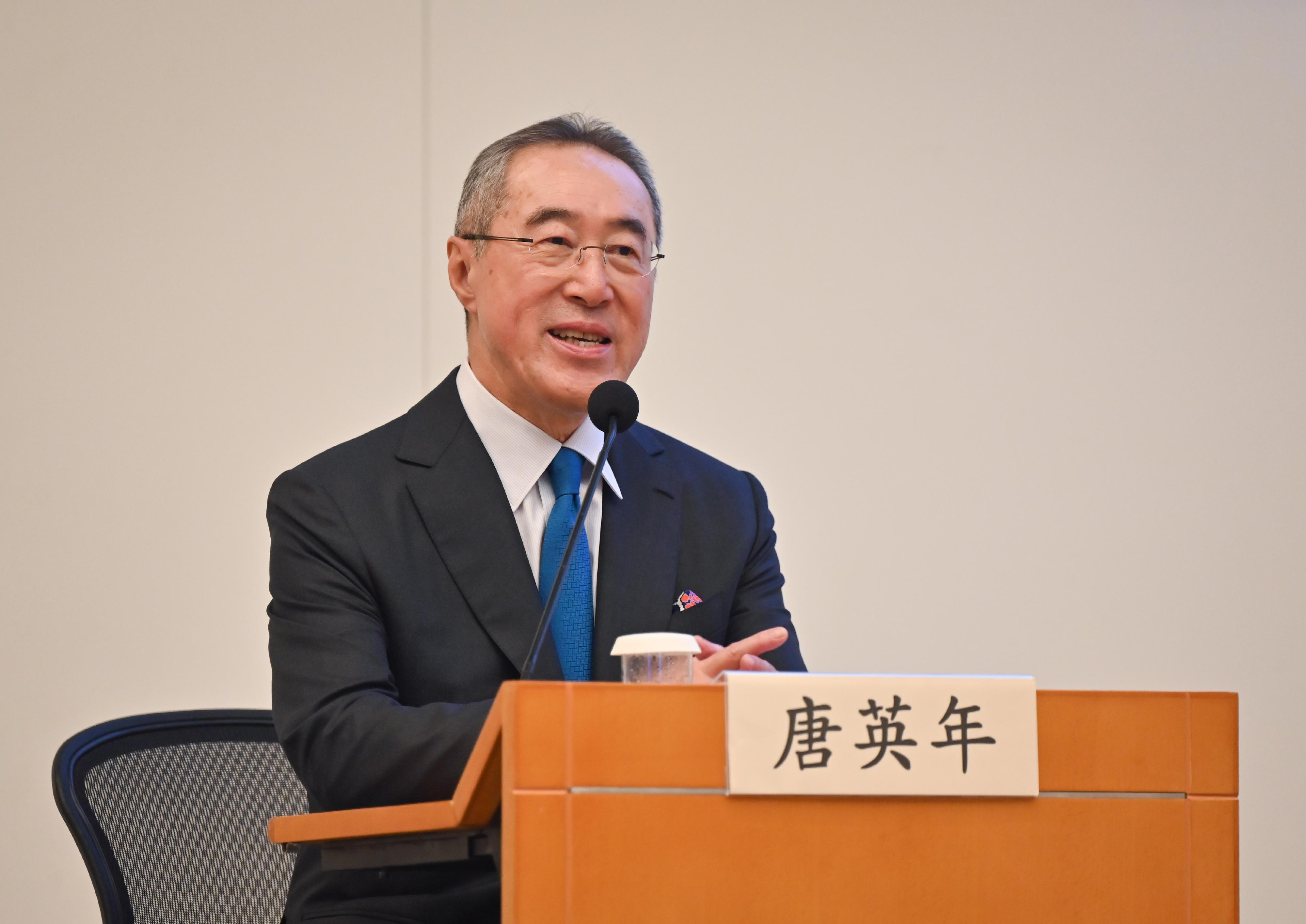 The Hong Kong Special Administrative Region Government today (March 24) held a sharing session on the spirit of "two sessions" at the Central Government Offices. Photo shows Hong Kong member of the Standing Committee of the 14th Chinese People's Political Consultative Conference Mr Henry Tang sharing his views.
