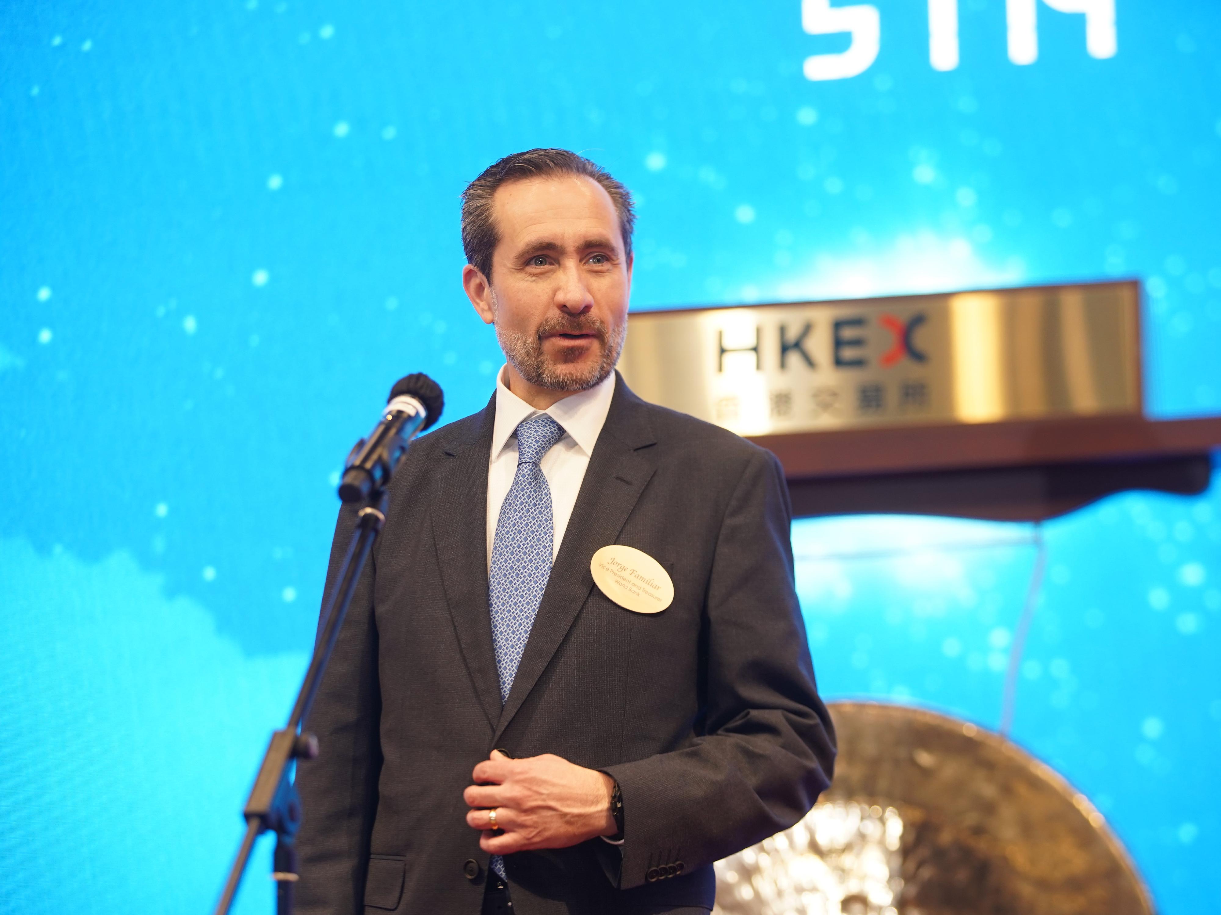 A gong-strike ceremony was held today (March 28) at the Hong Kong Exchanges and Clearing Limited to mark the inaugural insurance-linked securities listing. Photo shows the Vice President and Treasurer of the World Bank, Mr Jorge Familiar, speaking at the ceremony.