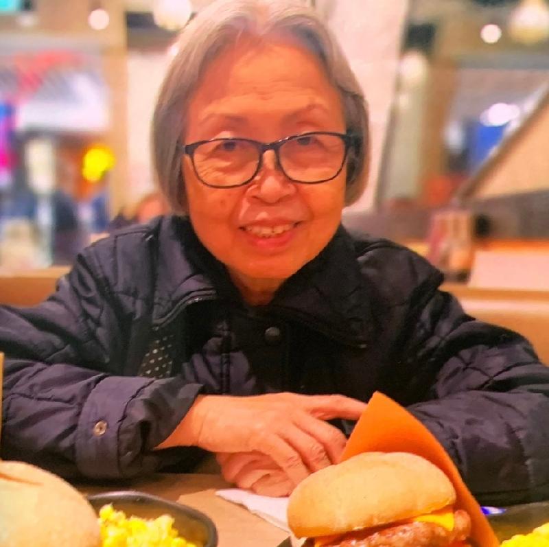 Shum Yi-yuk, aged 82,is about 1.55 metres tall, 50 kilograms in weight and of medium build. She has a round face with yellow complexion and short white hair. She was last seen wearing a black jacket, blue trousers and carrying a black umbrella.
