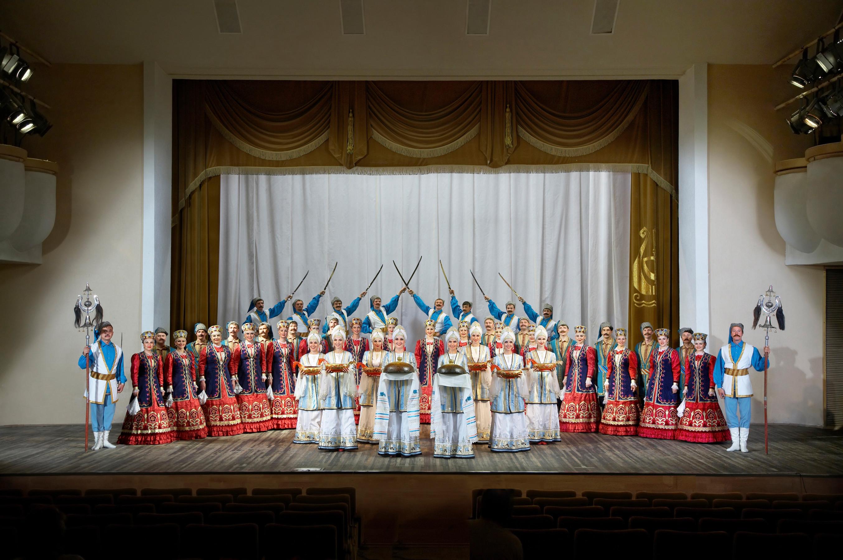 康樂及文化事務署五月下旬將呈獻兩場頓河哥薩克國立民族歌舞團的精湛演出。圖示頓河哥薩克國立民族歌舞團過往演出劇照。