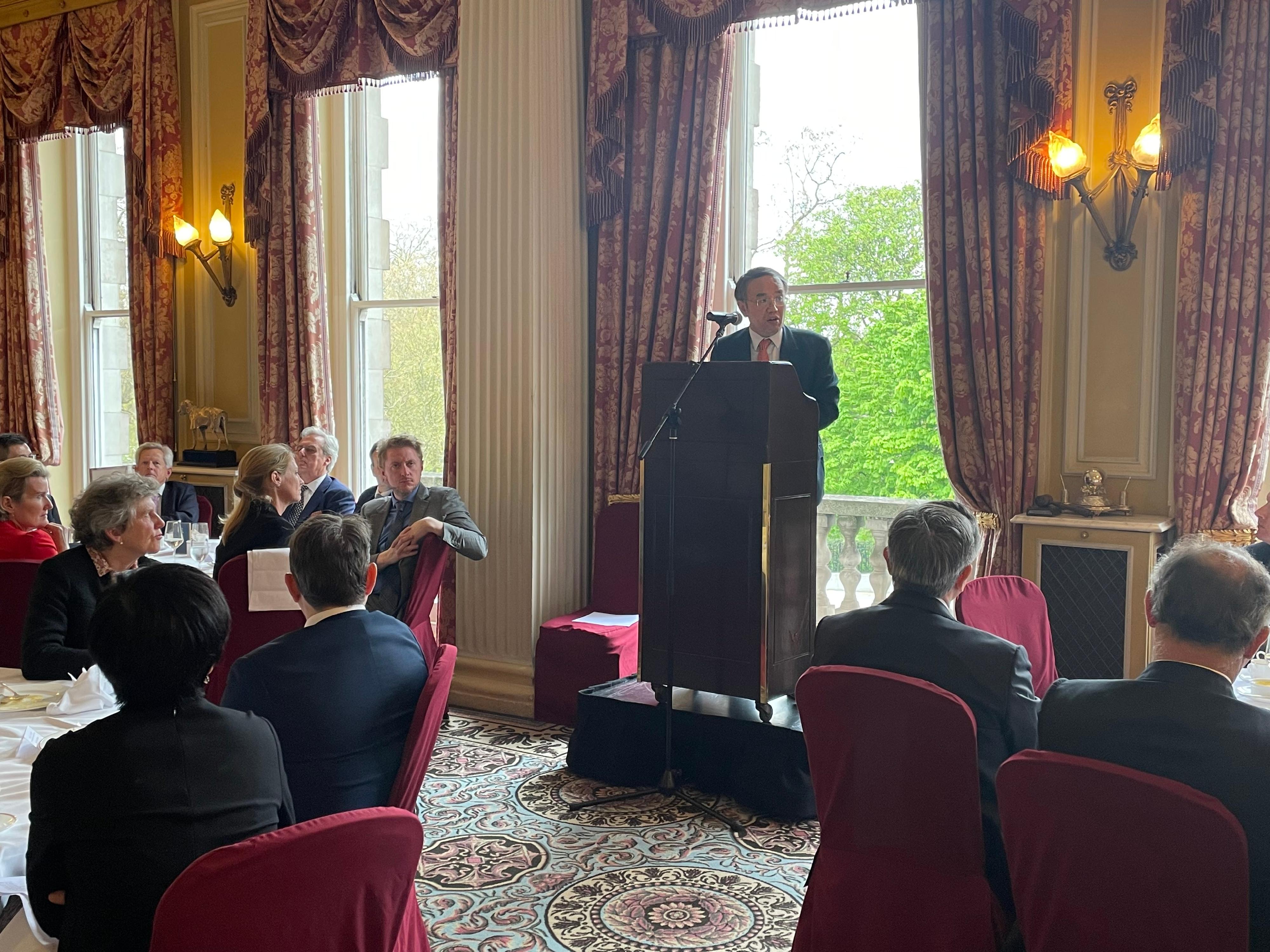 The Secretary for Financial Services and the Treasury, Mr Christopher Hui, yesterday (April 18, London time) delivered a speech at the luncheon with the Hong Kong Association in London, the UK.
 