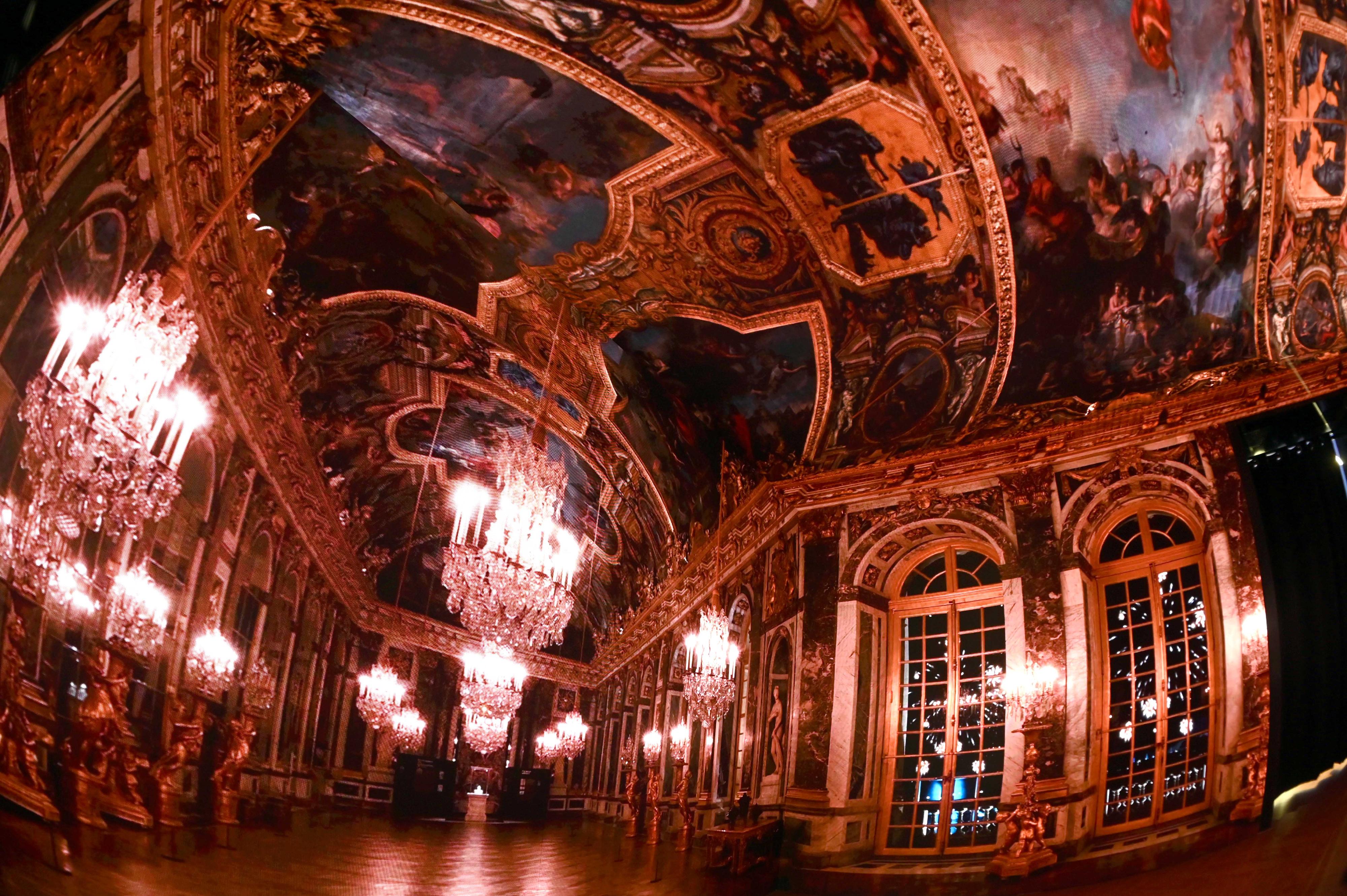 The opening ceremony for the exhibition "Virtually Versailles" was held today (April 19) at the Hong Kong Heritage Museum. Photo shows a 360-degree LED room displaying the majestic grandeur of the Palace of Versailles with a virtual view of the Hall of Mirrors, the Gallery of Battles, the Mercury Room, the Venus Room and the Royal Opera House.