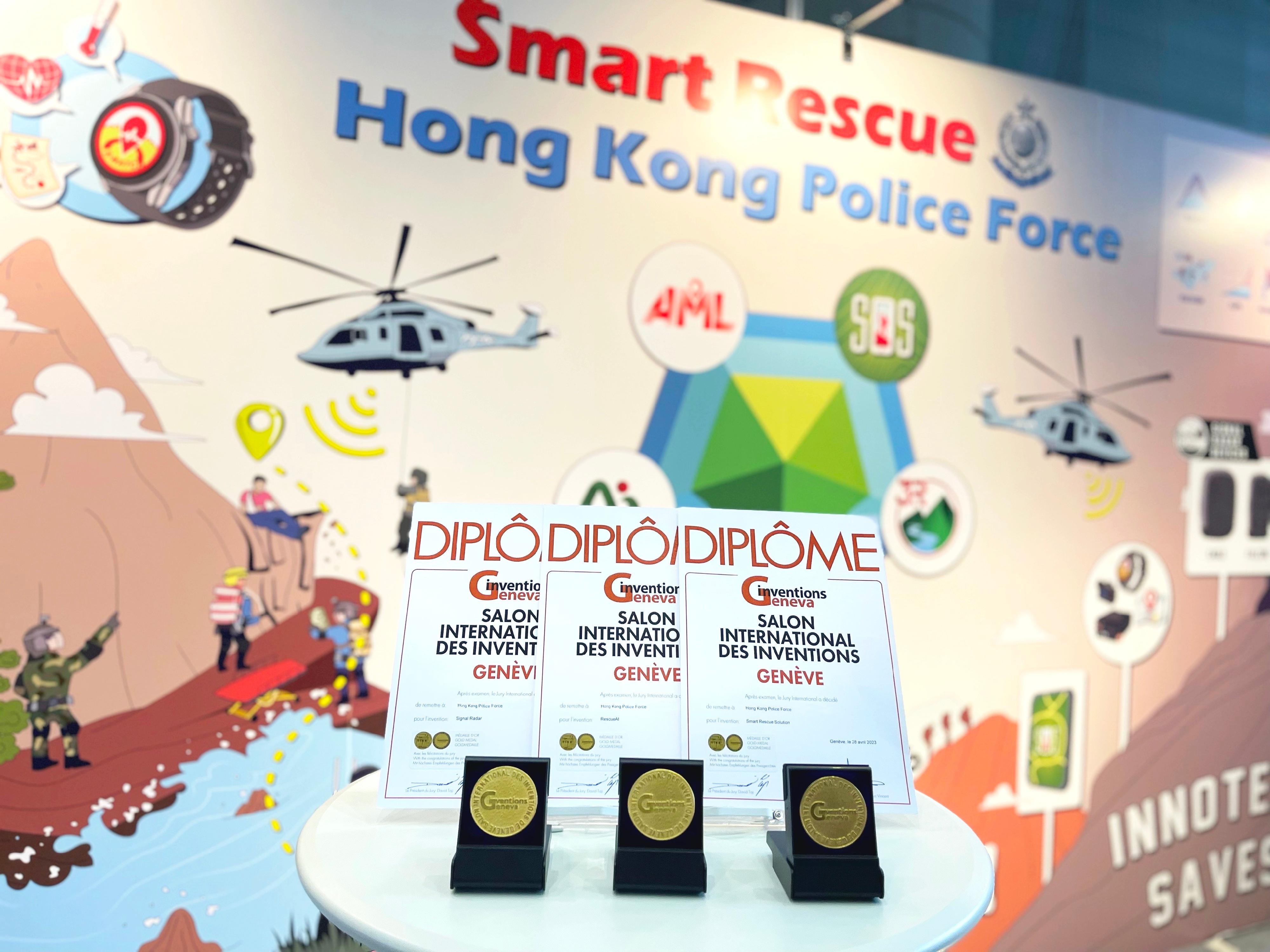 香港警务处资讯系统部人员四月二十六日至三十日在瑞士日内瓦参与第48届日内瓦国际发明展，勇夺三项评审团嘉许金奖。