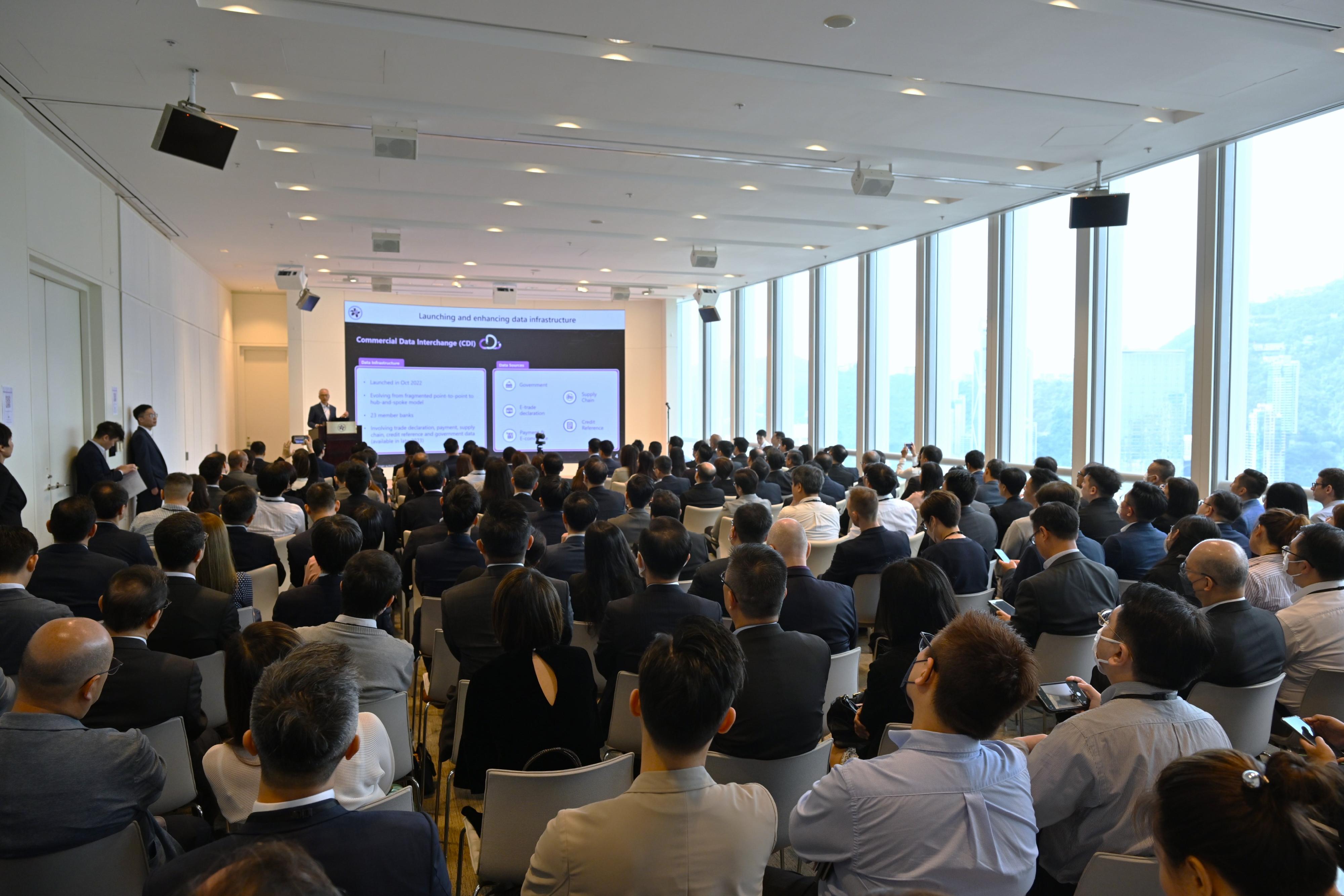 The Hong Kong Monetary Authority today (May 4) hosted its first Data Summit attracting over 260 senior representatives from more than 60 banks, data analytics service providers and data providers.
