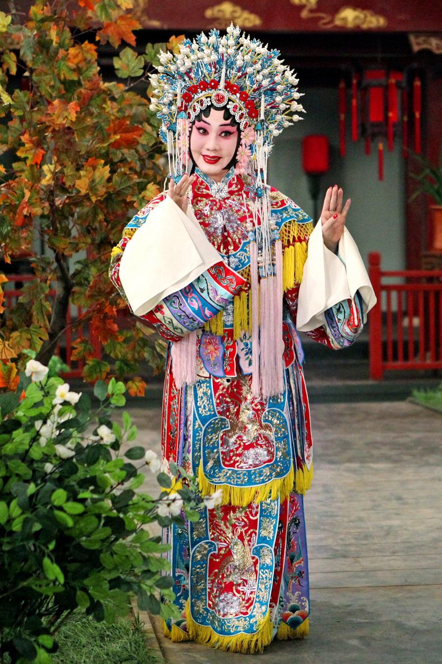 由康乐及文化事务署主办的中国戏曲节（戏曲节）今年于六月至十月期间带来高水平戏曲节目。图为中国戏剧梅花奬得主王蓉蓉，她将随北京京剧院剧组赴港演出，为今年的戏曲节掀开序幕。