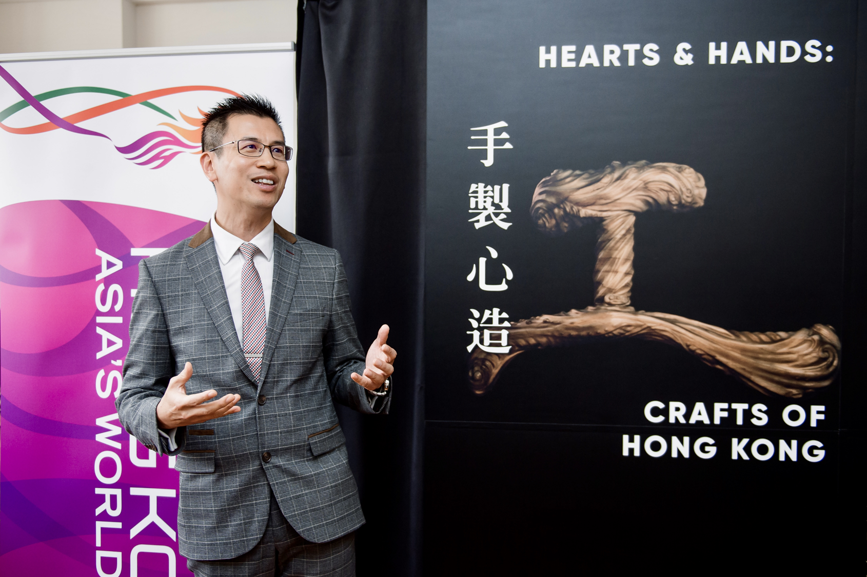 The Hong Kong Economic and Trade Office, London (London ETO), supported Crafts on Peel, a charitable organisation in Hong Kong, to join the London Craft Week 2023, bringing the "Hearts & Hands: Crafts of Hong Kong" exhibition to London. Photo shows the Director-General of London ETO, Mr Gilford Law, speaking at a reception of the exhibition on May 9 (London time).
