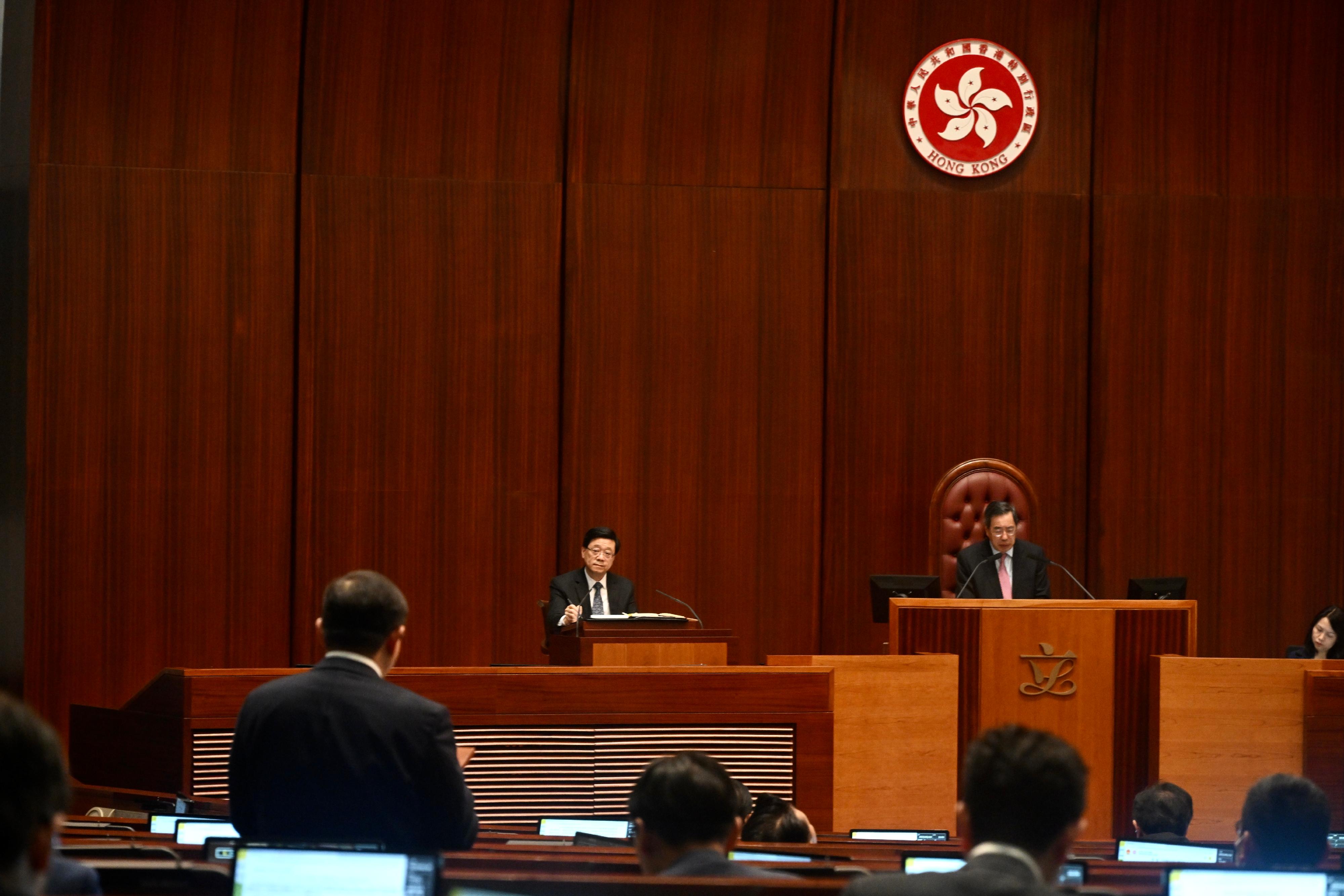 行政長官李家超今日（五月十八日）在立法會出席「行政長官互動交流答問會」。