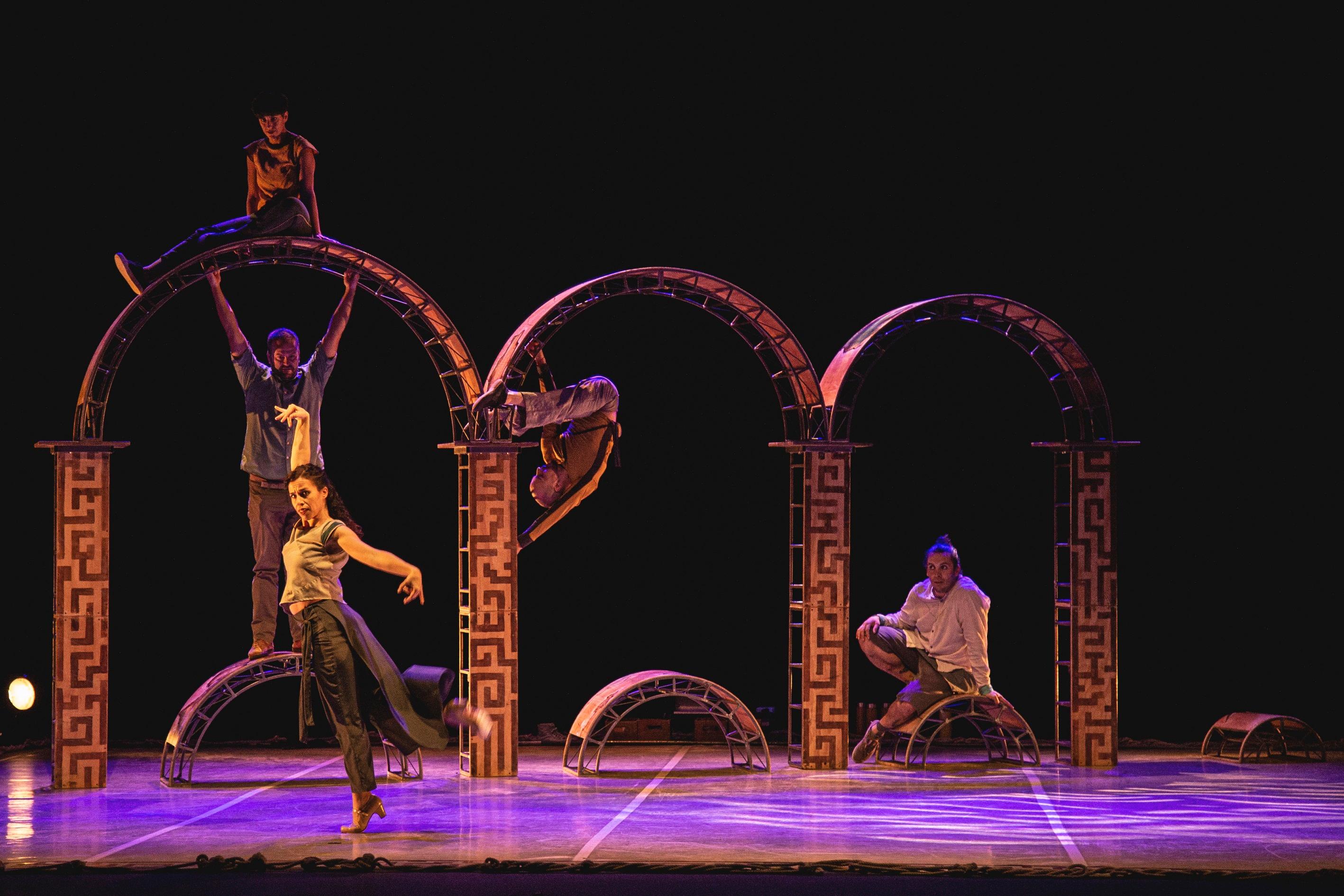 In view of the overwhelming response to the Spanish circus company Vaivén Circo's acrobatic show "Esencial", an additional performance will be held on July 30 at 7.30pm. Tickets for the show will be available at URBTIX from tomorrow (May 25).
