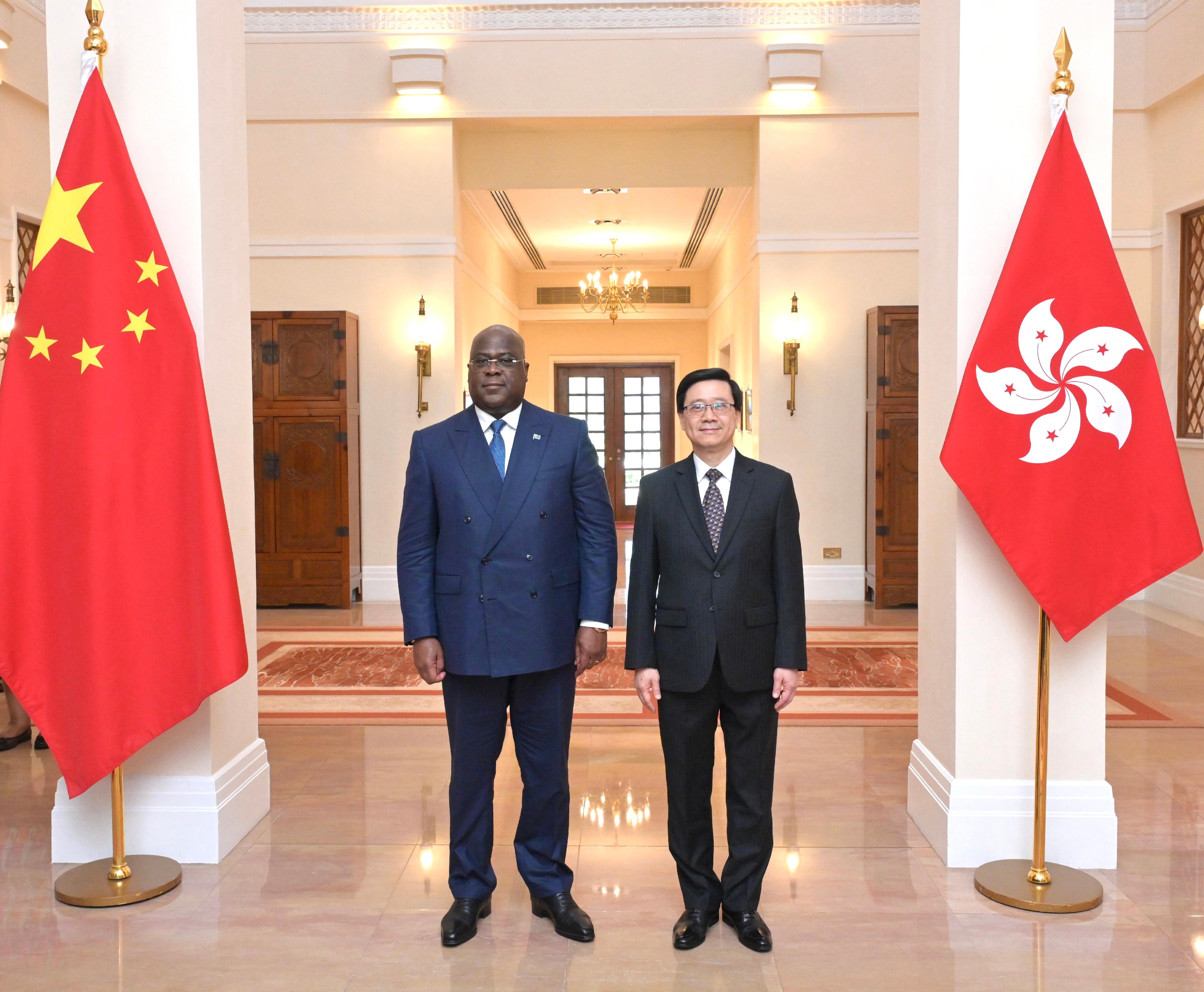 The Chief Executive, Mr John Lee (right), met with President Félix-Antoine Tshisekedi Tshilombo of the Democratic Republic of the Congo (left), at Government House today (May 29).
