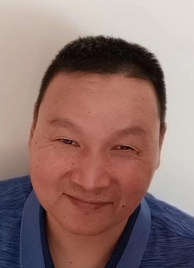 Liu Shen, aged 50, is about 1.65 metres tall, 60 kilograms in weight and of medium build. He has a square face with yellow complexion and short black hair. He was last seen wearing a green short-sleeved T-shirt, dark trousers and black sports shoes.