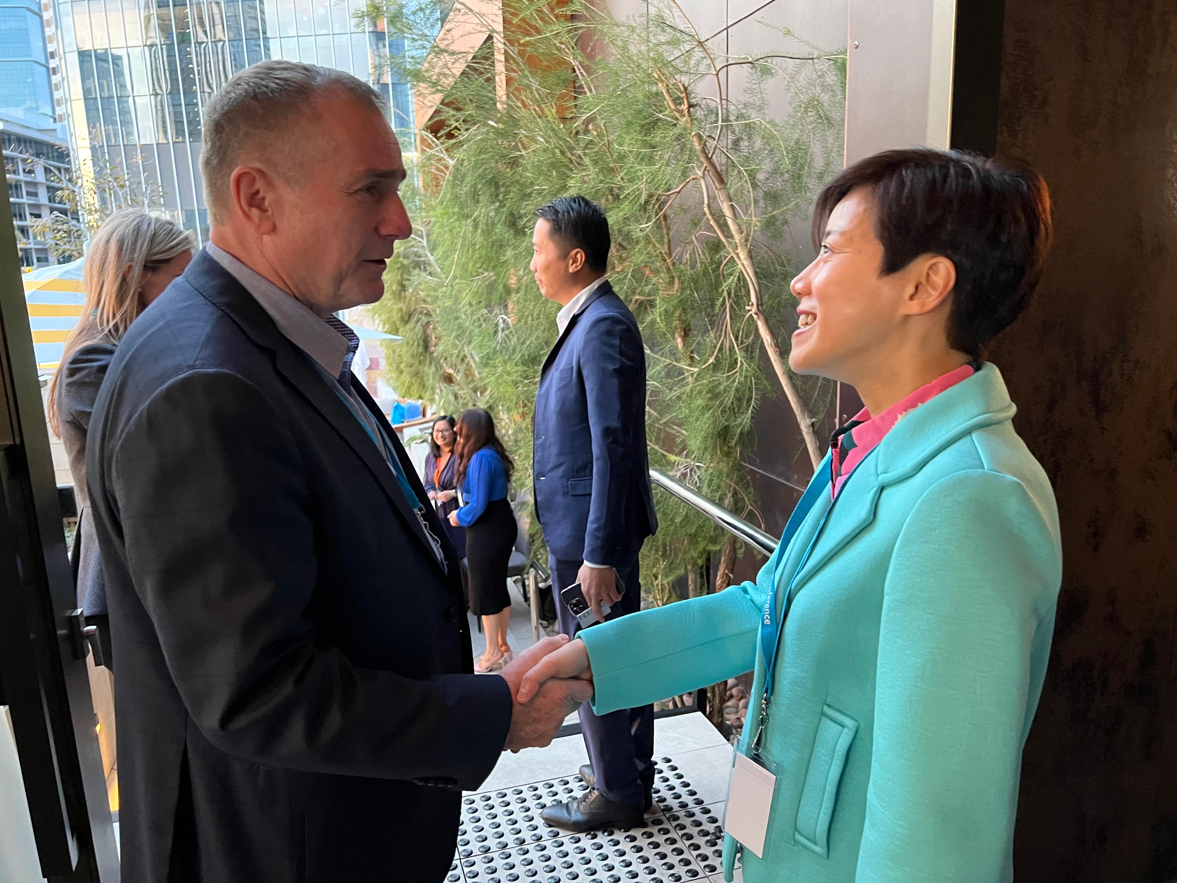 The Commissioner of Customs and Excise, Ms Louise Ho (right), from May 28 to 31, led a delegation to attend the 24th World Customs Organization (WCO) Asia/Pacific Regional Heads of Customs Administrations Conference in Perth, Australia. Photo shows the incumbent WCO Vice-Chairperson for the Asia/Pacific Region, Mr Michael Outram (left), welcoming Ms Ho at a reception.