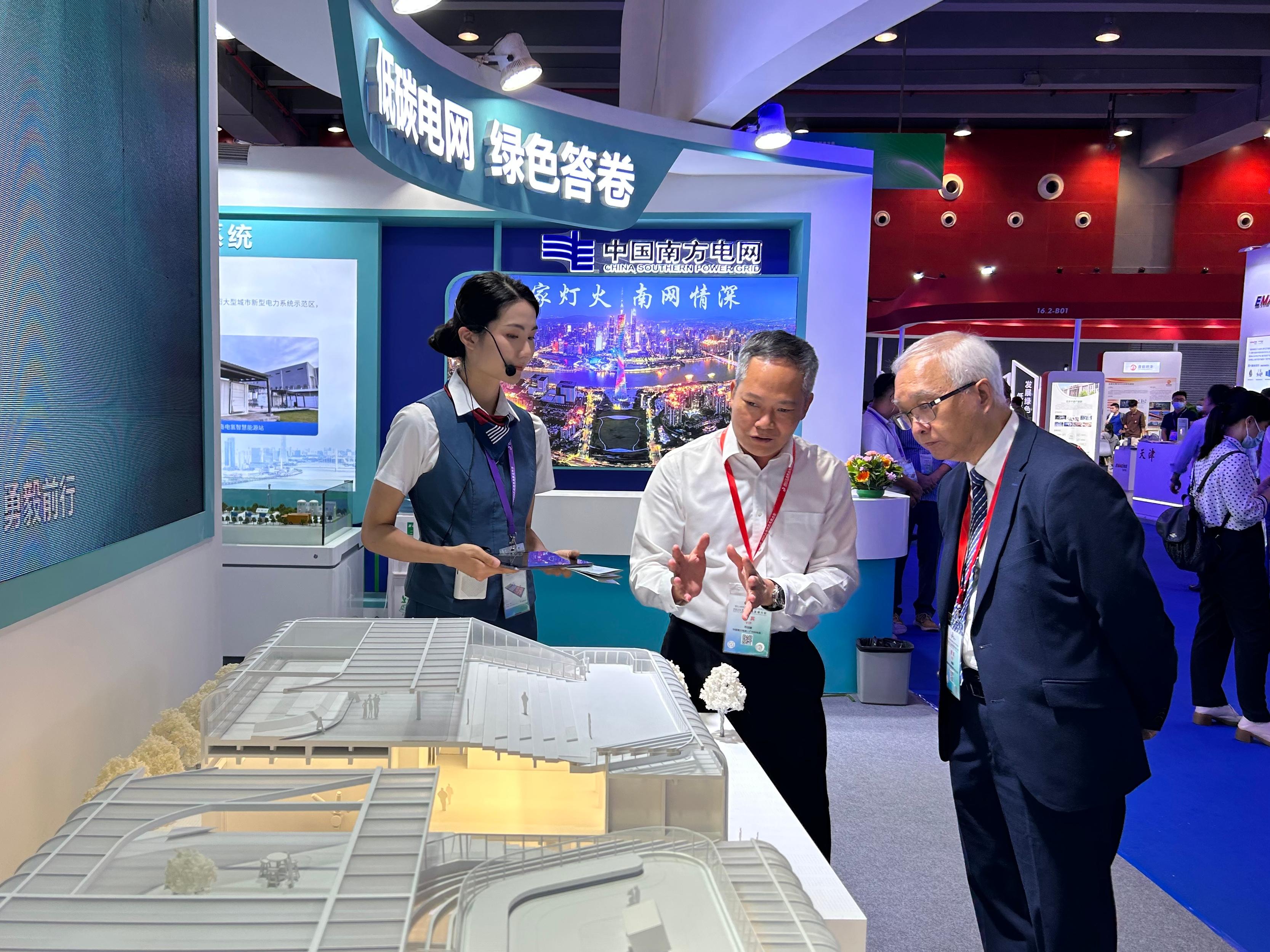 The Secretary for Environment and Ecology, Mr Tse Chin-wan (first right), leads a delegation today (June 1) to attend the Industry Green Development Conference 2023 in Guangzhou and tours the Industry Green Development Achievement Exhibition 2023.  