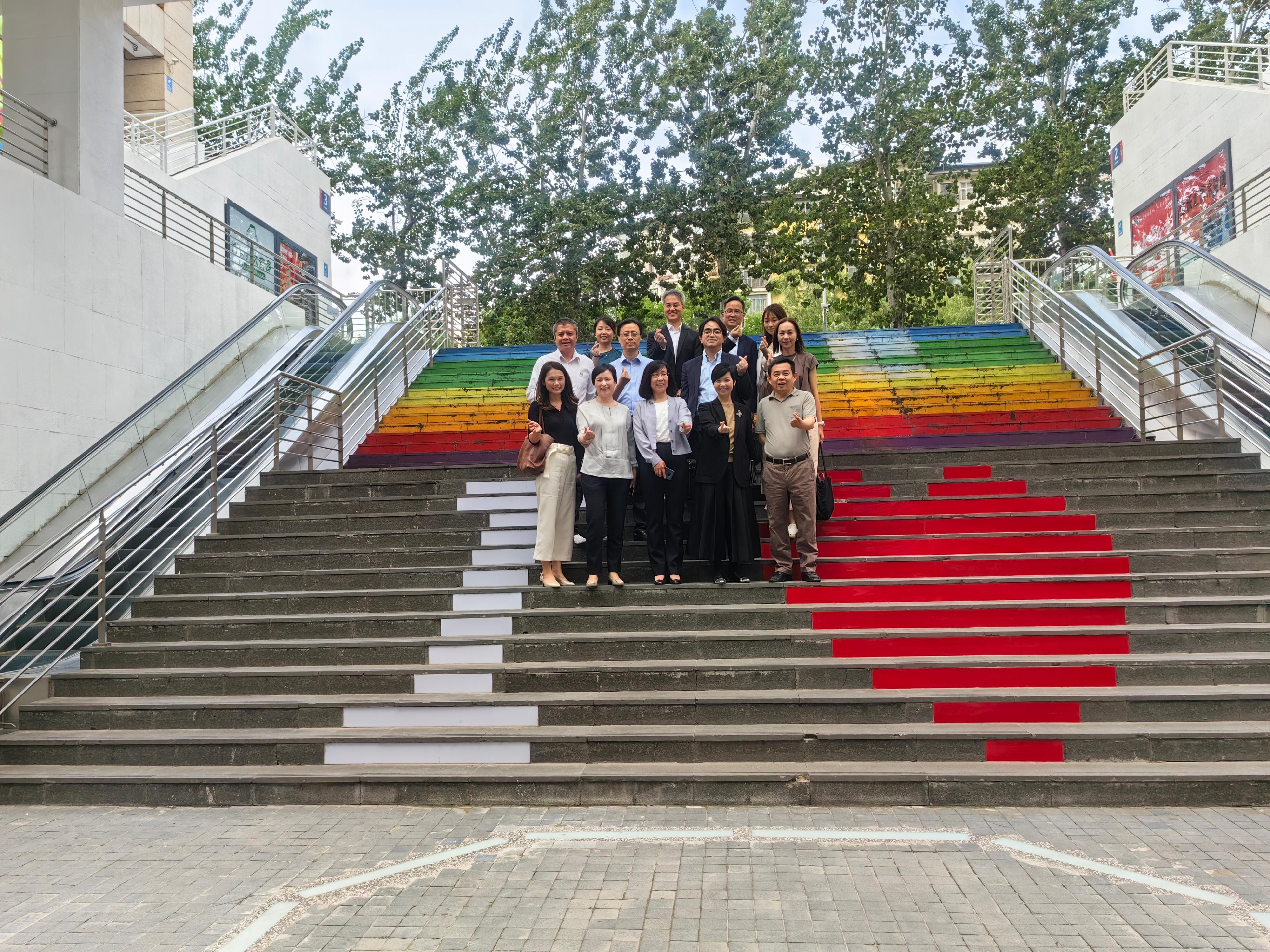 The Secretary for Housing, Ms Winnie Ho, was on the third day of her visit to Beijing today (June 1). Photo shows Ms Ho (front row, second right) while visiting indemnificatory housing projects developed by a state-owned enterprise, namely the Beijing Public Housing Center.