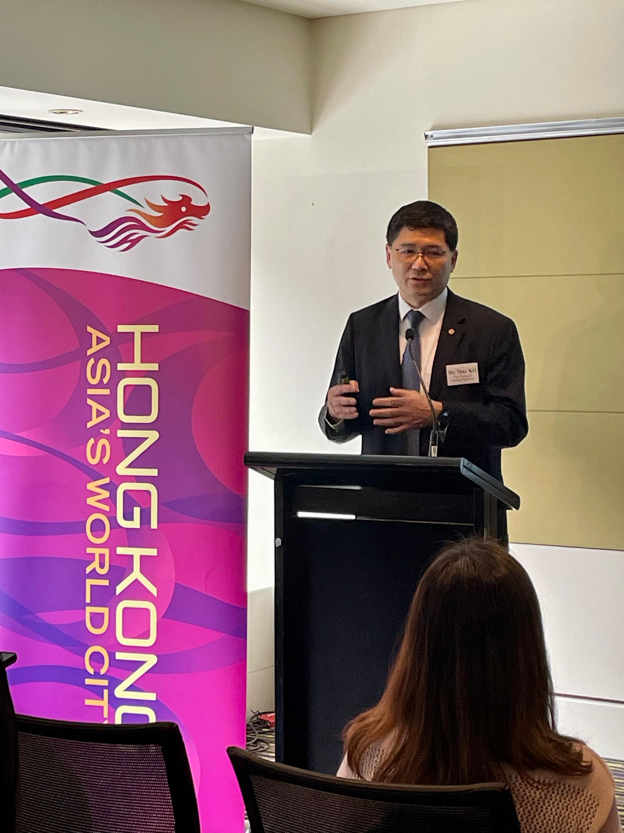 The Chief Executive of the Hospital Authority, Dr Tony Ko, promotes the latest pathway and registration arrangement for non-locally trained doctors to practise in Hong Kong at the Recruitment Day held in Sydney, Australia today (June 3).