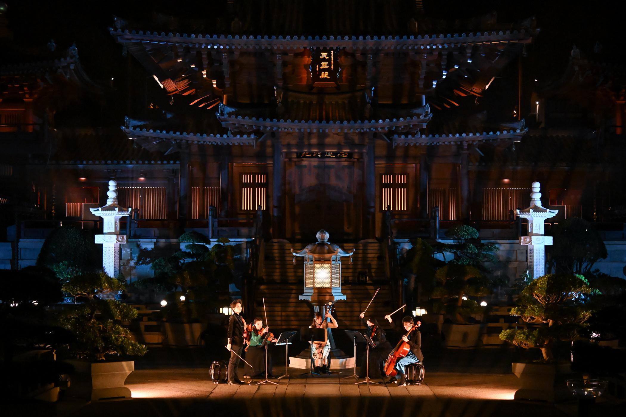 The Leisure and Cultural Services Department will hold two free online replay sessions of Tan Dun's "Purity . Transcendence" - Immersive Operas in the Courtyard of Chi Lin Nunnery on June 10 and 11. Photo shows a scene from the performance of "Purity . Transcendence" - Immersive Operas in the Courtyard of Chi Lin Nunnery.