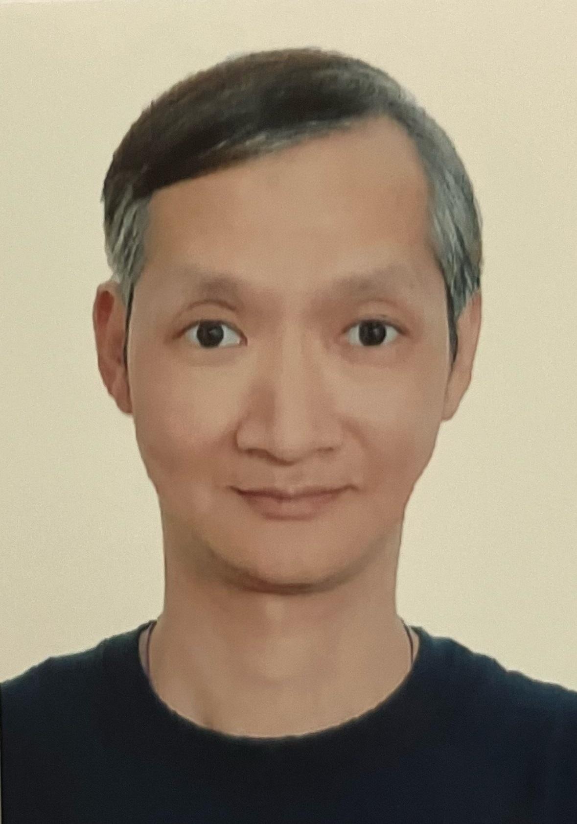 Leung Kwok-fai, aged 49, is about 1.78 metres tall, 65 kilograms in weight and of medium build. He has a long face with yellow complexion and short white hair. He was last seen wearing a yellow T-shirt, dark-coloured shorts, black shoes, a black cap and carrying a black backpack.


