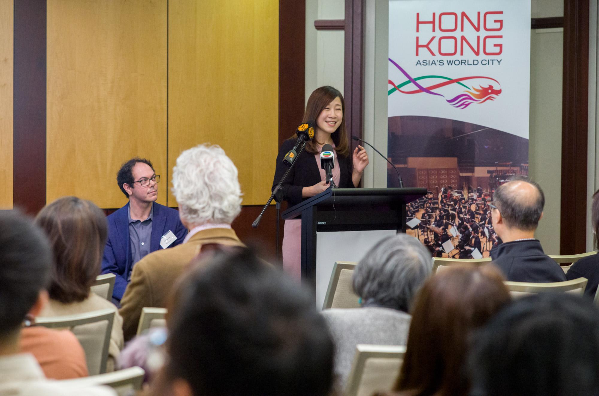 The Director of the Hong Kong Economic and Trade Office, Sydney, Miss Trista Lim, delivers welcoming remarks at an "Arts Forum x Networking Reception" held in Sydney, Australia, today (June 13) to highlight Hong Kong's latest developments in arts and culture and its unique advantages as an East-meets-West centre for international cultural exchange.
