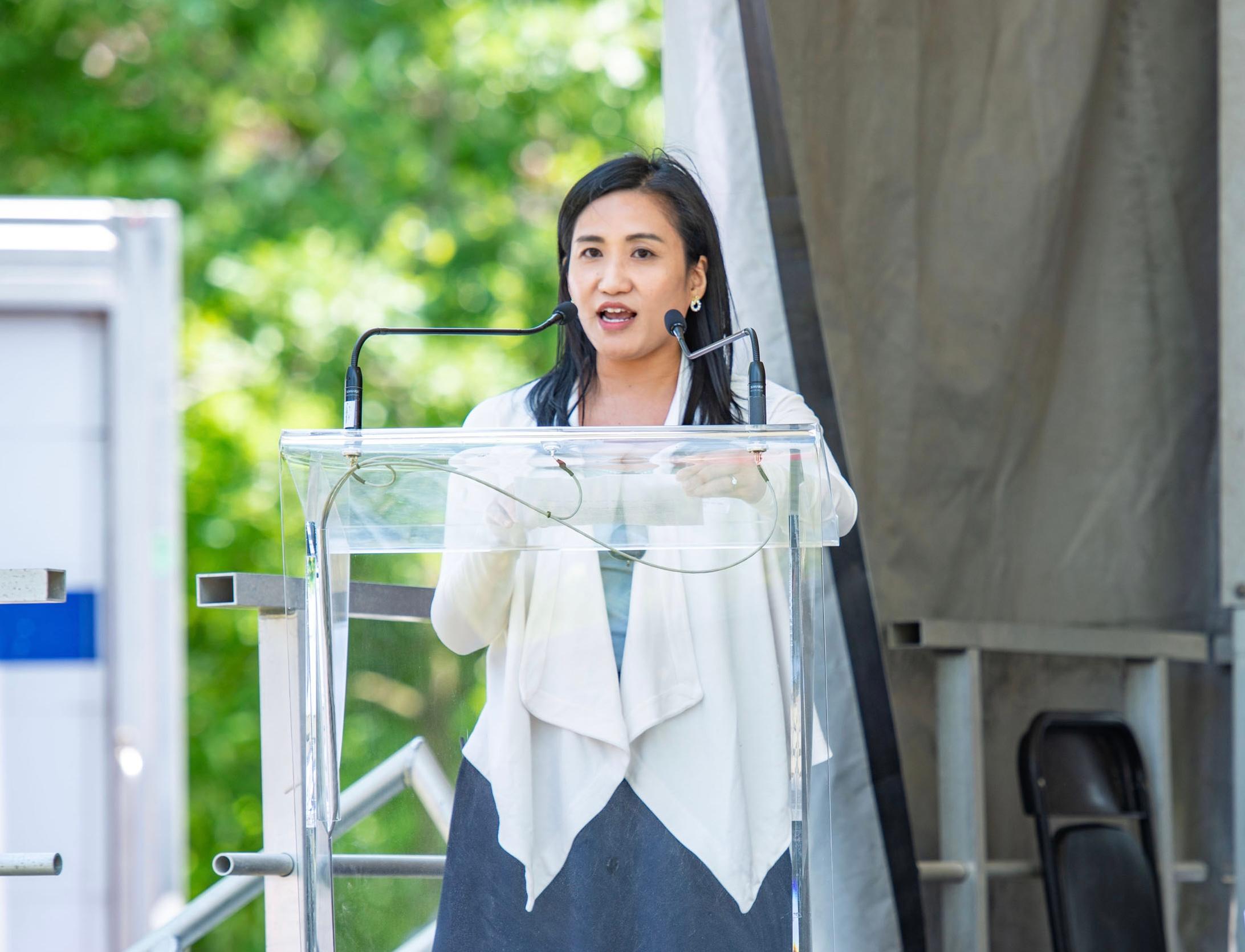 The Director of the Hong Kong Economic and Trade Office (Toronto), Ms Emily Mo, delivers a speech at the opening ceremony of the Toronto International Dragon Boat Festival 2023 held on June 17 (Toronto time) on Centre Island, Toronto.