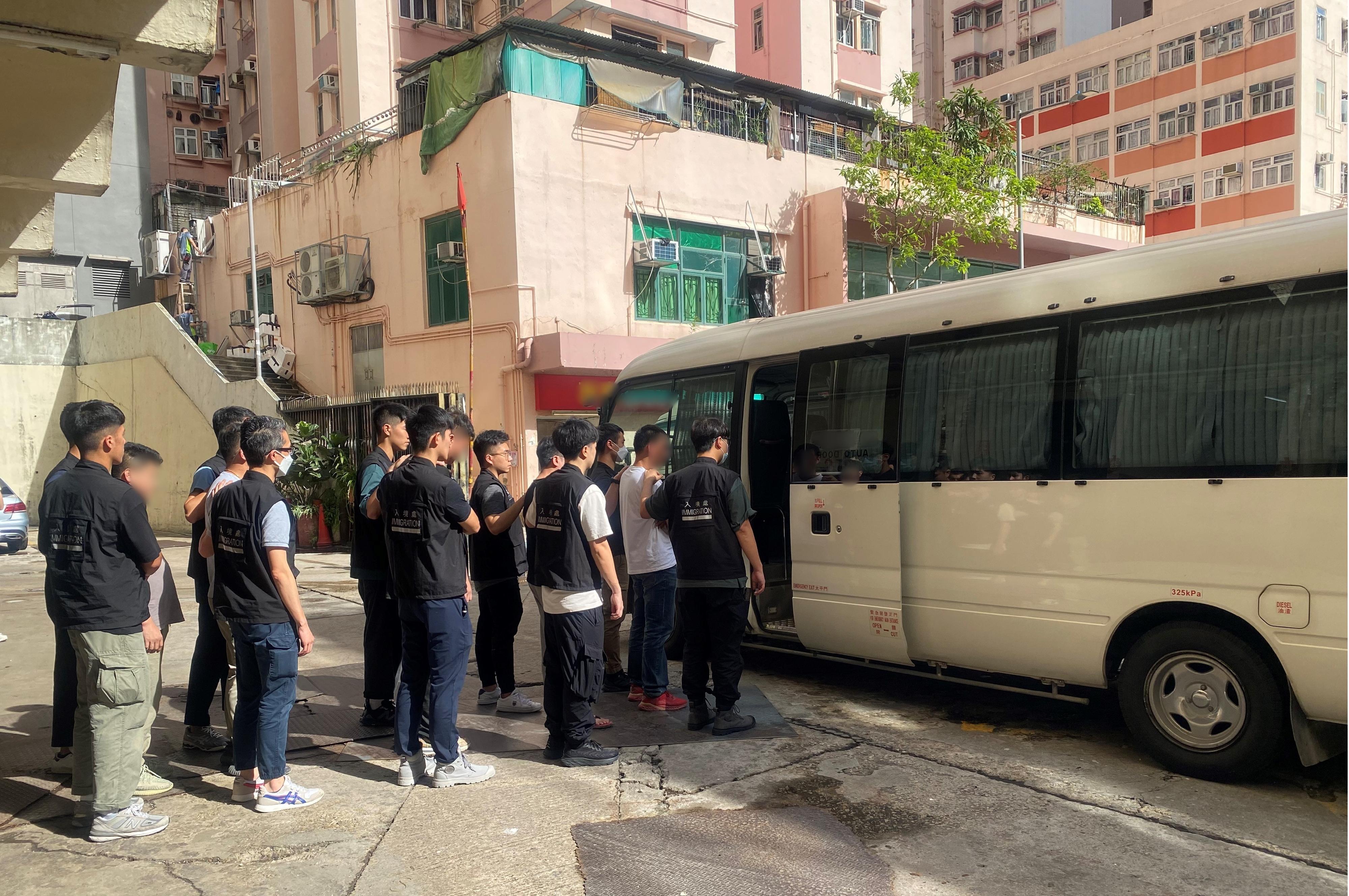 The Immigration Department mounted a series of territory-wide anti-illegal worker operations codenamed "Lightshadow" and "Twilight", and joint operations with the Hong Kong Police Force codenamed "Windsand" for two consecutive days from June 19 to yesterday (June 20). Photo shows suspected illegal workers arrested during an operation.