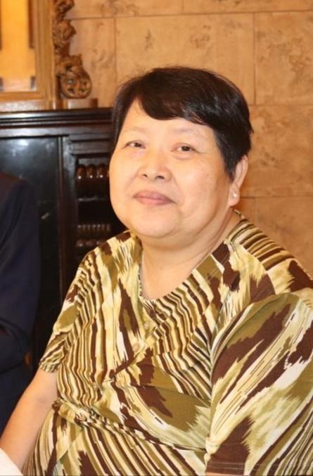 Chan Siu-ping, aged 62, is about 1.5 metres tall, 62 kilograms in weight and of fat build. She has a round face with yellow complexion and short black hair. She was last seen wearing black leather shoes and carrying an identity card, a mobile phone, an Octopus Card and some cash.