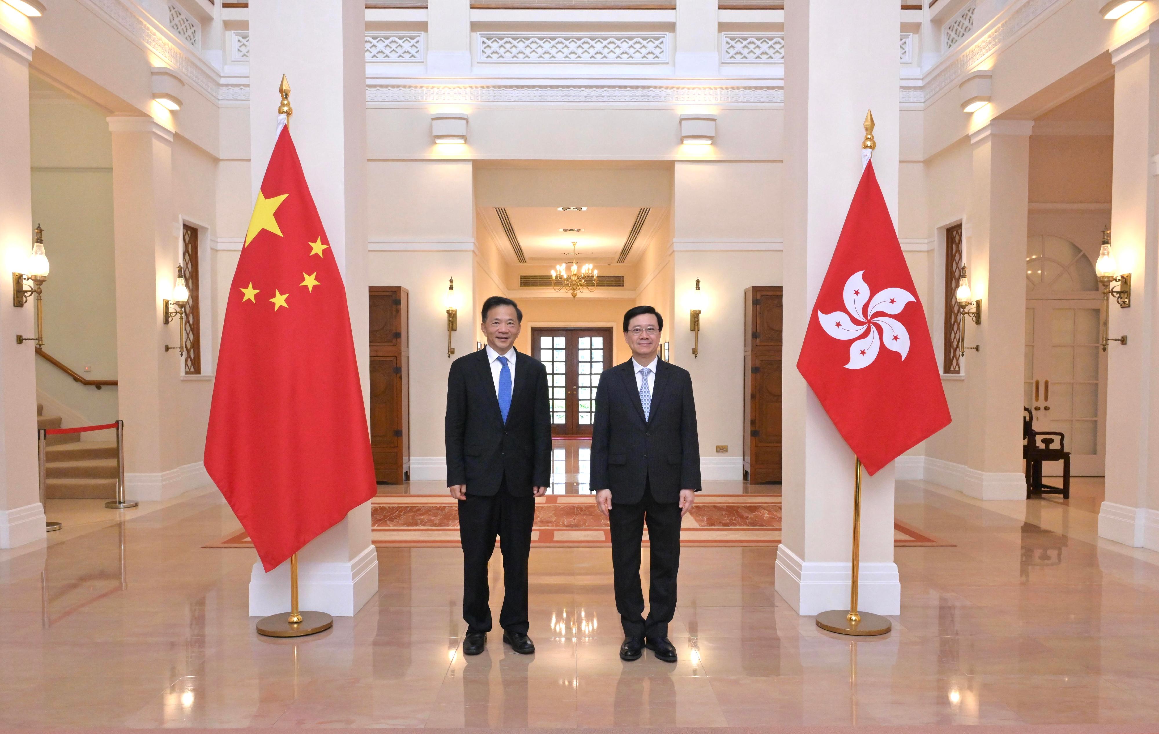 The Chief Executive, Mr John Lee, met the Vice Minister of the Publicity Department of the Communist Party of China Central Committee and President and Editor-in-Chief of China Media Group, Mr Shen Haixiong, at Government House today (June 29). Photo shows Mr Lee (right) and Mr Shen (left).