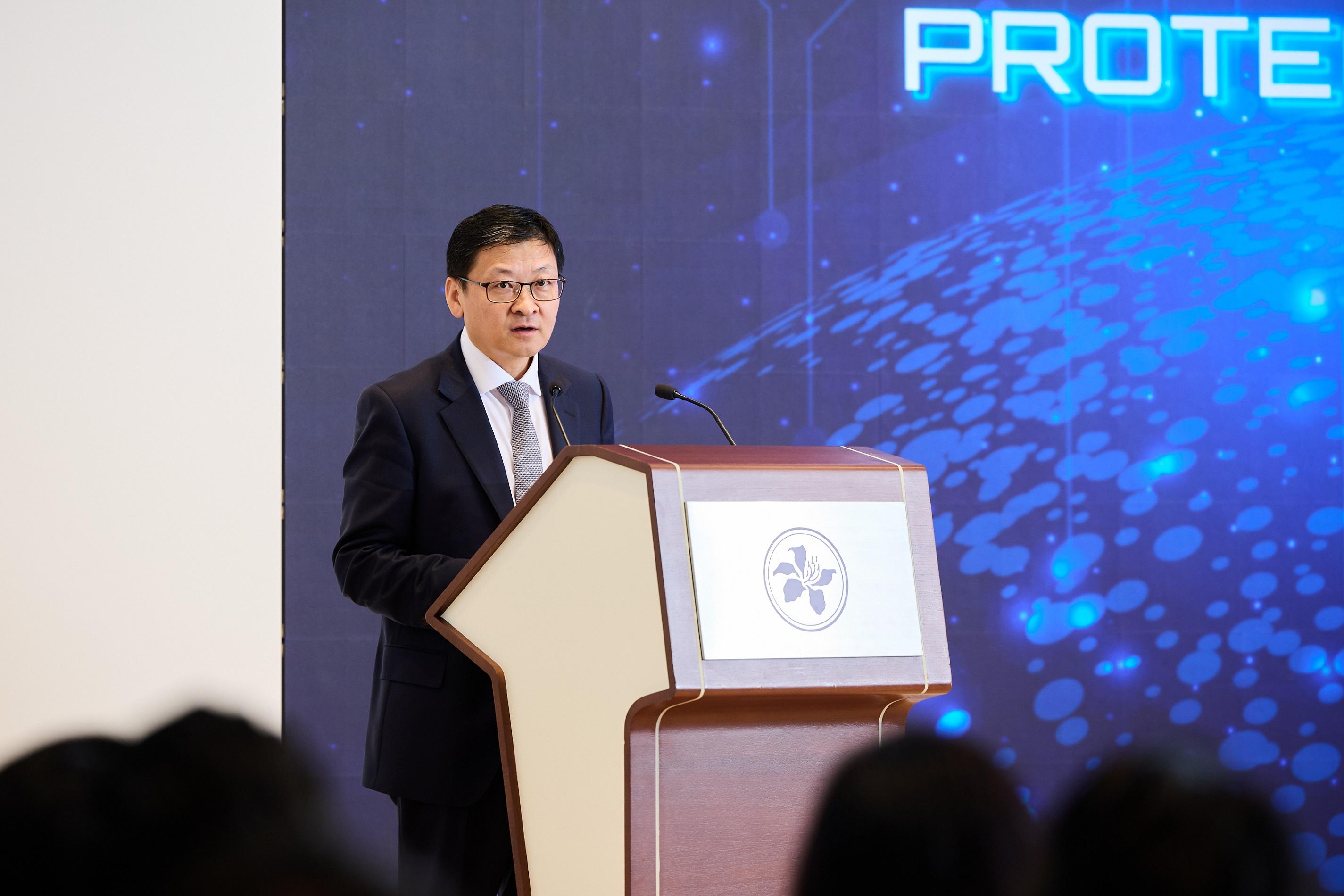 The Chairman of the Hong Kong Association of Banks and Vice Chairman and the Chief Executive of Bank of China (Hong Kong), Mr Sun Yu, today (June 29) delivers a speech at the Anti-Scam Consumer Protection Charter event, sharing the measures taken by the banking industry to enhance credit card customer protection.