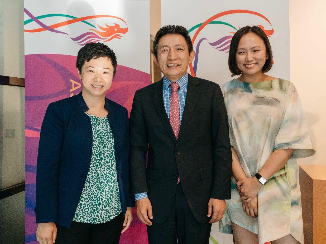 The Acting Permanent Representative of the Hong Kong Special Administrative Region of China to the World Trade Organization, Ms Drew Lai (left), and Deputy Representative, Ms Helen Kwan (right), photographed at the reception with the Ambassador Extraordinary and Plenipotentiary and Permanent Representative of the People's Republic of China to the World Trade Organization, Mr Li Chenggang.