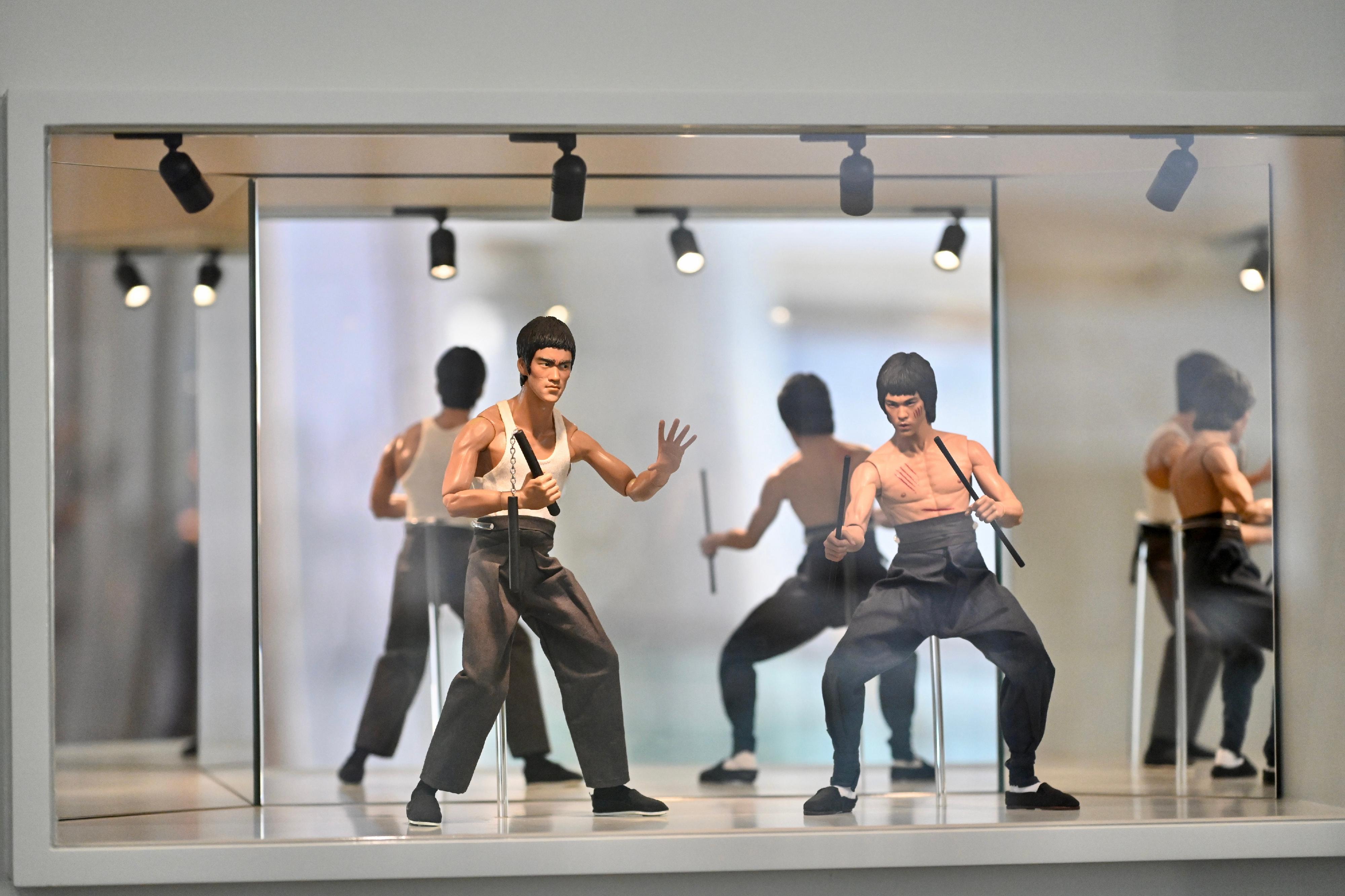 The pop-up display "Bruce Lee: a Timeless Classic" will be open to the public from tomorrow (July 12) at the Hong Kong Heritage Museum. Photo shows figures of Bruce Lee.