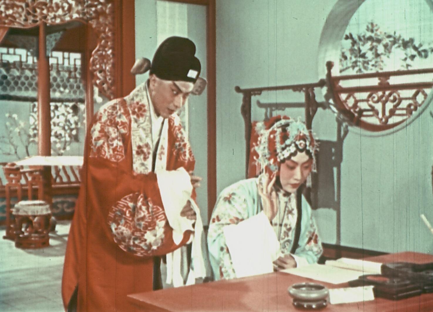 中国戏曲节2023精选八出经典戏曲电影于八月至九月放映。图示《望江亭》（1958）剧照。