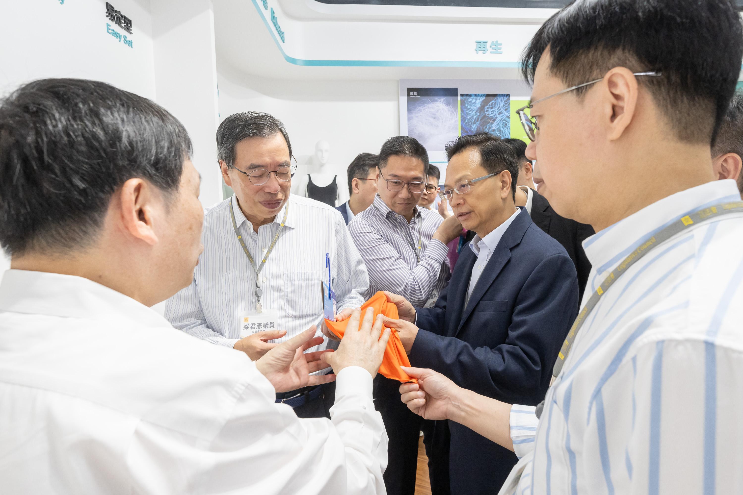 The Legislative Council (LegCo) delegation begins the five-day study visit in Fujian province today (July 15). Photo shows the delegation visits Highsun Synthetic Fiber Technology Co. Ltd.