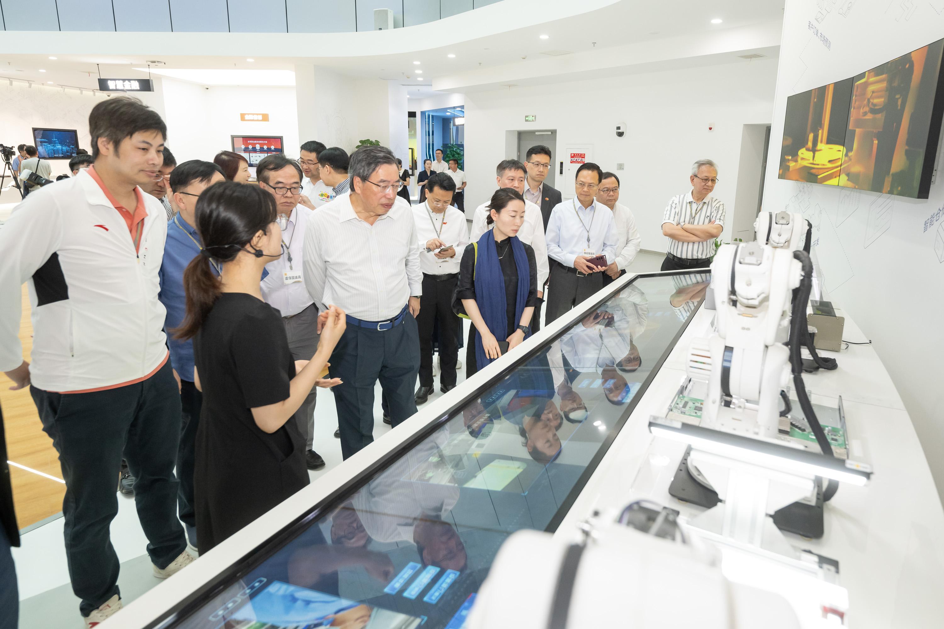 The Legislative Council (LegCo) delegation, led by the President of LegCo, Mr Andrew Leung, continues its study visit in Fuzhou, Fujian province today (July 16). Photo shows the delegation visiting Fujian Star-net Communication Co. Ltd.