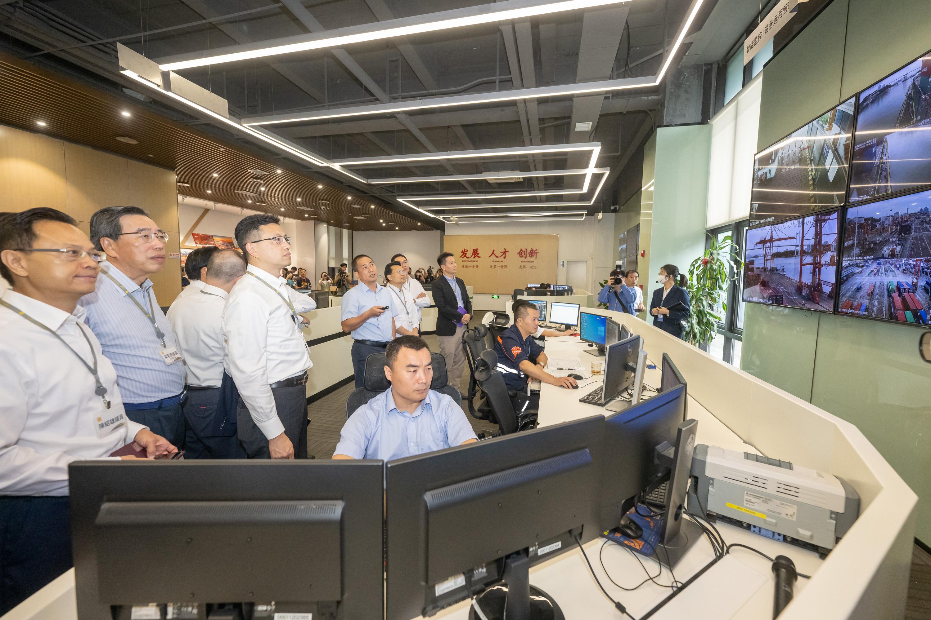 The delegation of the Legislative Council (LegCo), led by the President of LegCo, Mr Andrew Leung (second left), visits Xiamen. Photo shows the LegCo delegation visits the Xiamen International Shipping Science Innovation Centre in the Xiamen Area of the China (Fujian) Pilot Free Trade Zone.
