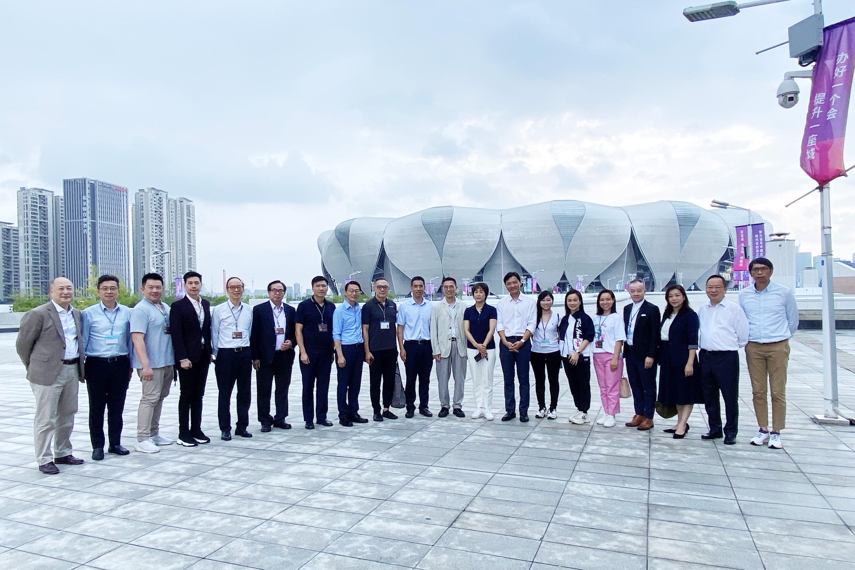 LegCo Panel on Home Affairs, Culture and Sports continues duty visit to Hangzhou today (August 1). The delegation visits the Hangzhou Olympic Sports Centre.