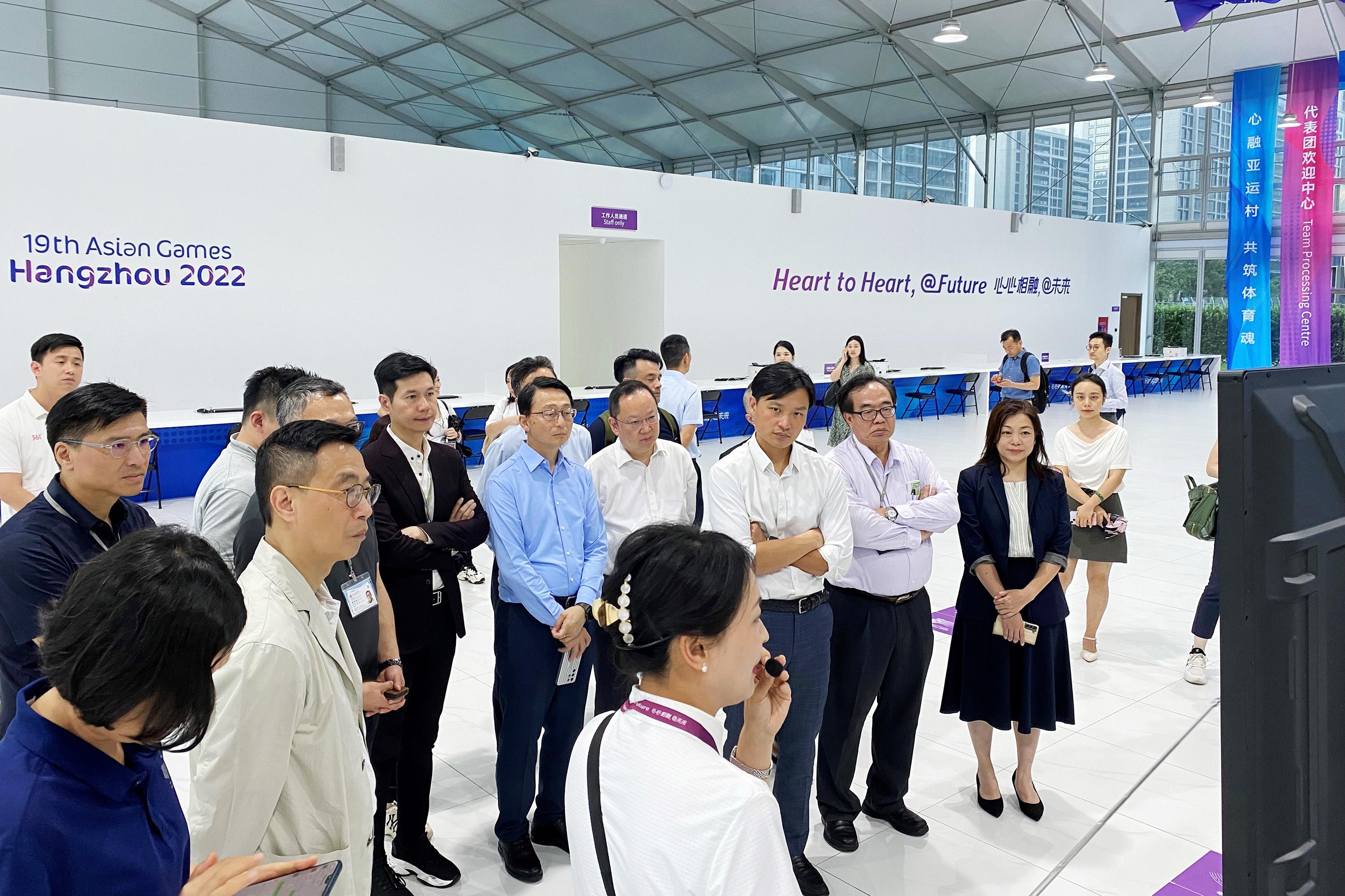 LegCo Panel on Home Affairs, Culture and Sports continues duty visit to Hangzhou today (August 1). The delegation visits the Asian Games Village.