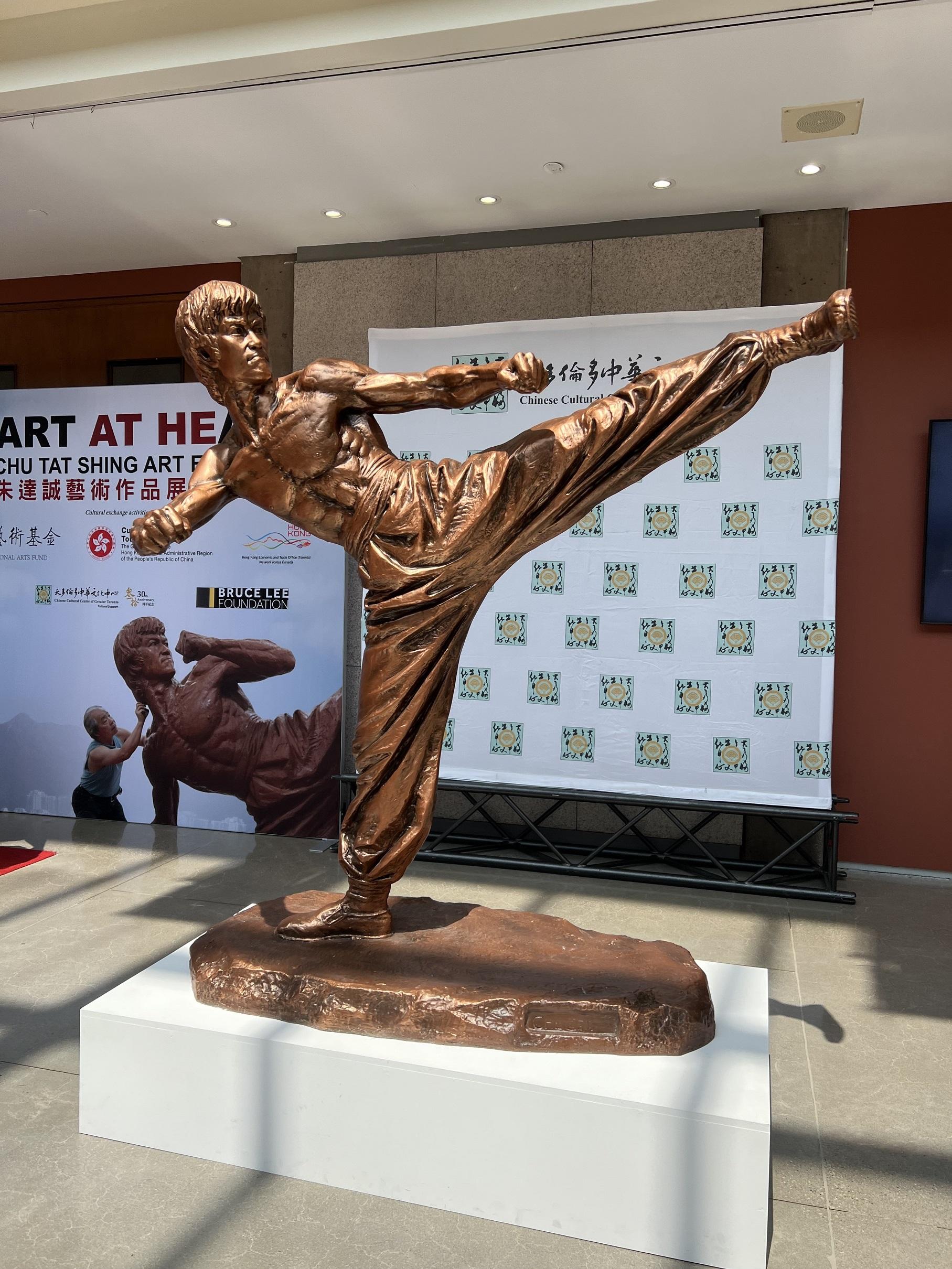 Photo shows the Bruce Lee sculpture, which is designed and created by Master Chu Tat Shing for the "Art at Heart - Chu Tat Shing Art Exhibition" in Toronto.