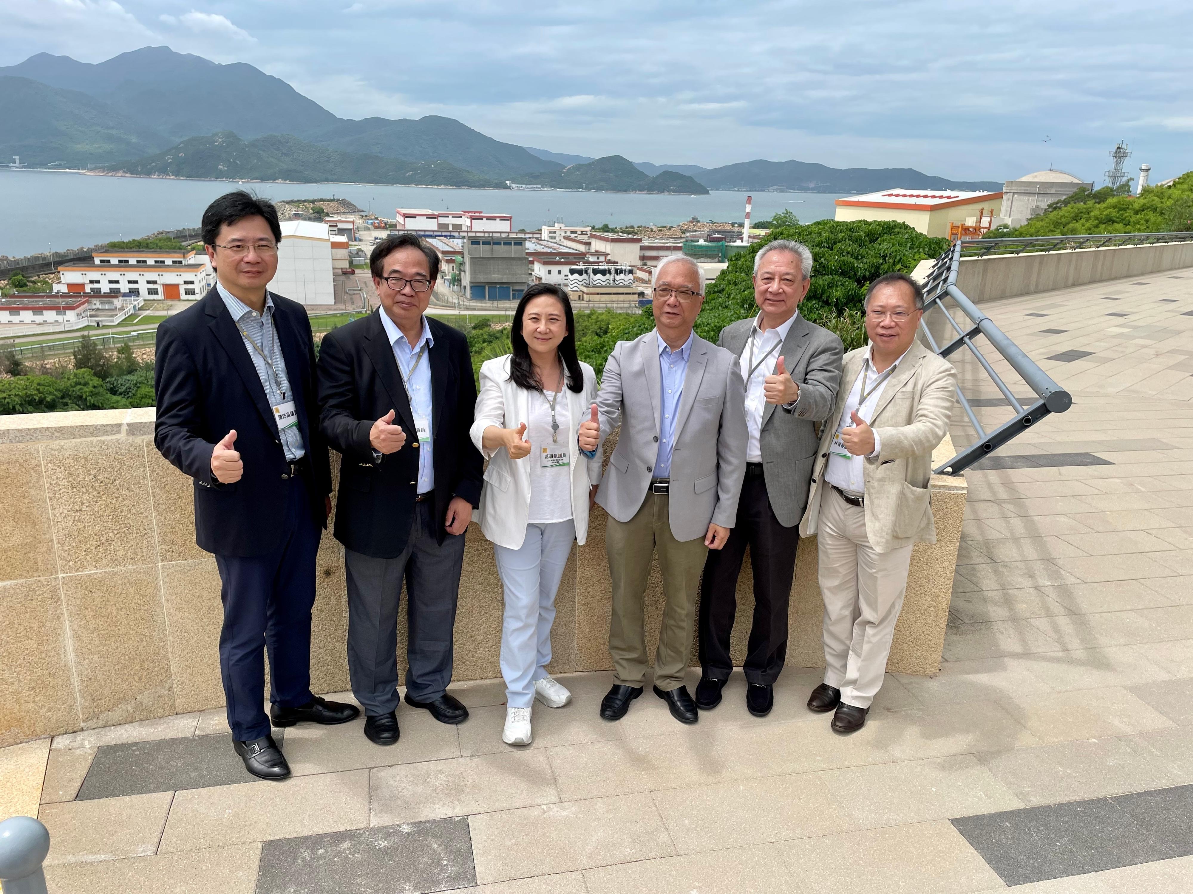 The Secretary for Environment and Ecology, Mr Tse Chin-wan, together with the Legislative Council Panel on Environmental Affairs, today (August 9) visited the Daya Bay Nuclear Power Station in the morning and listened to a briefing on the production of nuclear power and the development of nuclear energy technology in the Mainland. Photo shows Mr Tse (third right) and the delegation of the Legislative Council Panel on Environmental Affairs at the Daya Bay Nuclear Power Station.