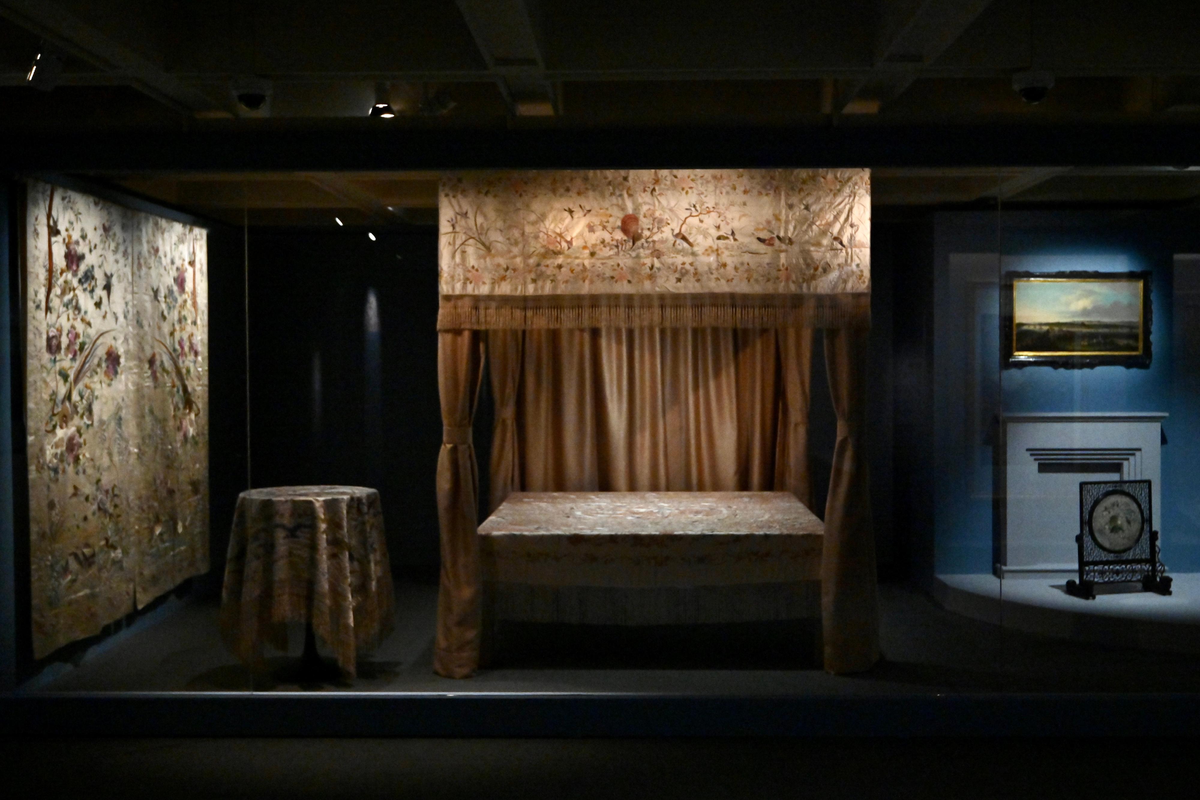 The opening ceremony of the Hong Kong stop of the touring exhibition "A Tale of Three Cities: Guangdong-Hong Kong-Macao Greater Bay Area and Export of Silk Products in the Ming and Qing Dynasties" was held today (September 7) at the Hong Kong Museum of Art. Picture shows a "Chinoiserie" room to showcase home fabrics in the 19th century in the exhibition.