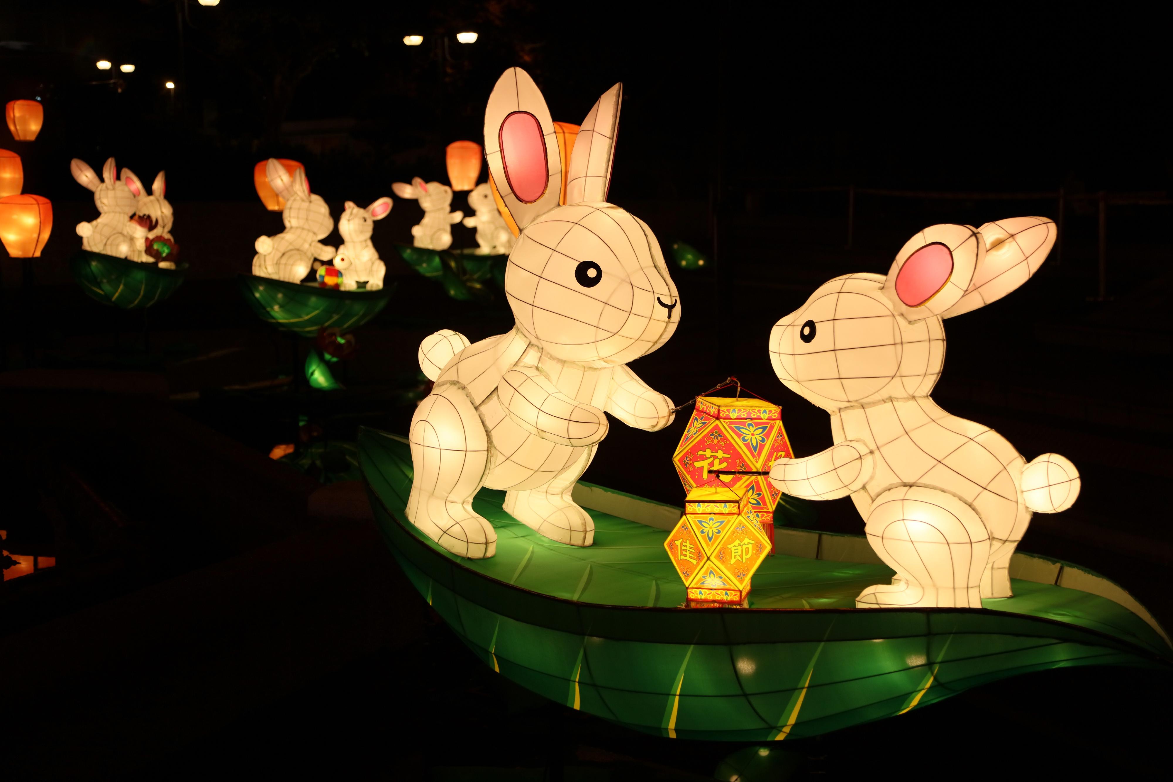 The Leisure and Cultural Services Department will showcase spectacular lantern displays of different themes at the Mid-Autumn Lantern Carnivals in Victoria Park, Sha Tin Park and Tuen Mun Park from tomorrow (September 23) until October 2. A vast range of activities will also be organised in the three parks at different dates. Photo shows jade rabbit lanterns at Sha Tin Park.