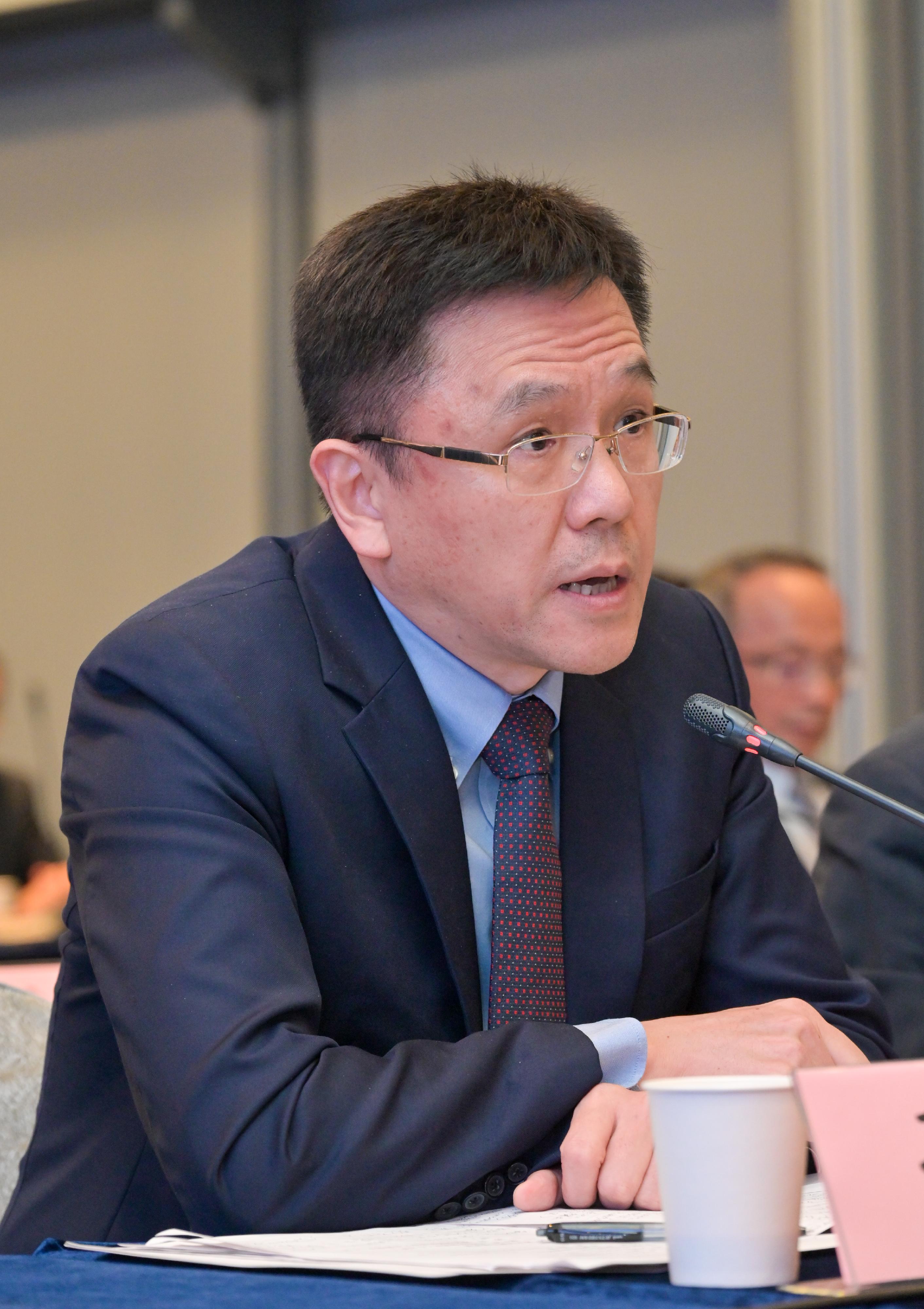 The Secretary for Innovation, Technology and Industry, Professor Sun Dong, speaks at the 17th meeting of the Mainland/Hong Kong Science and Technology Co-operation Committee today (October 10).  