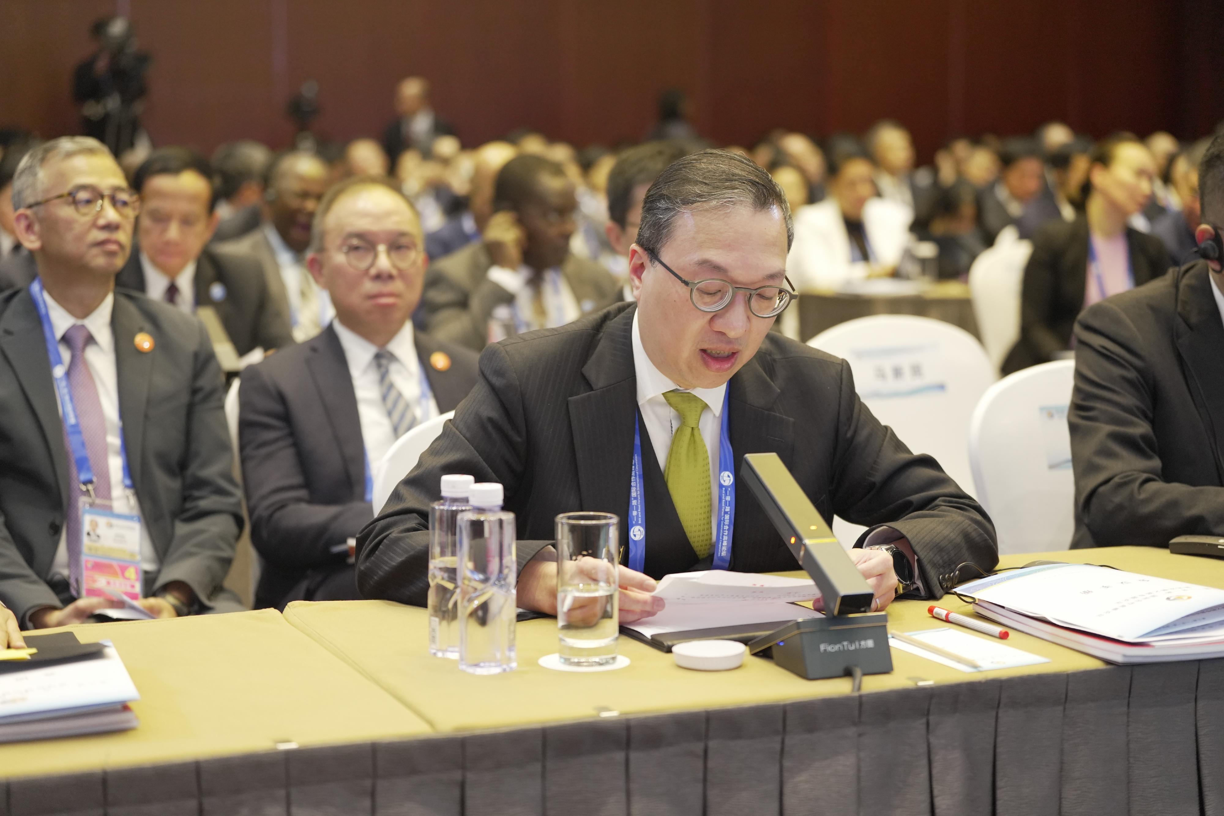 律政司司長林定國資深大律師今日（十月十八日）在北京出席第三屆「一帶一路」國際合作高峰論壇廉潔絲綢之路專題論壇並致辭。