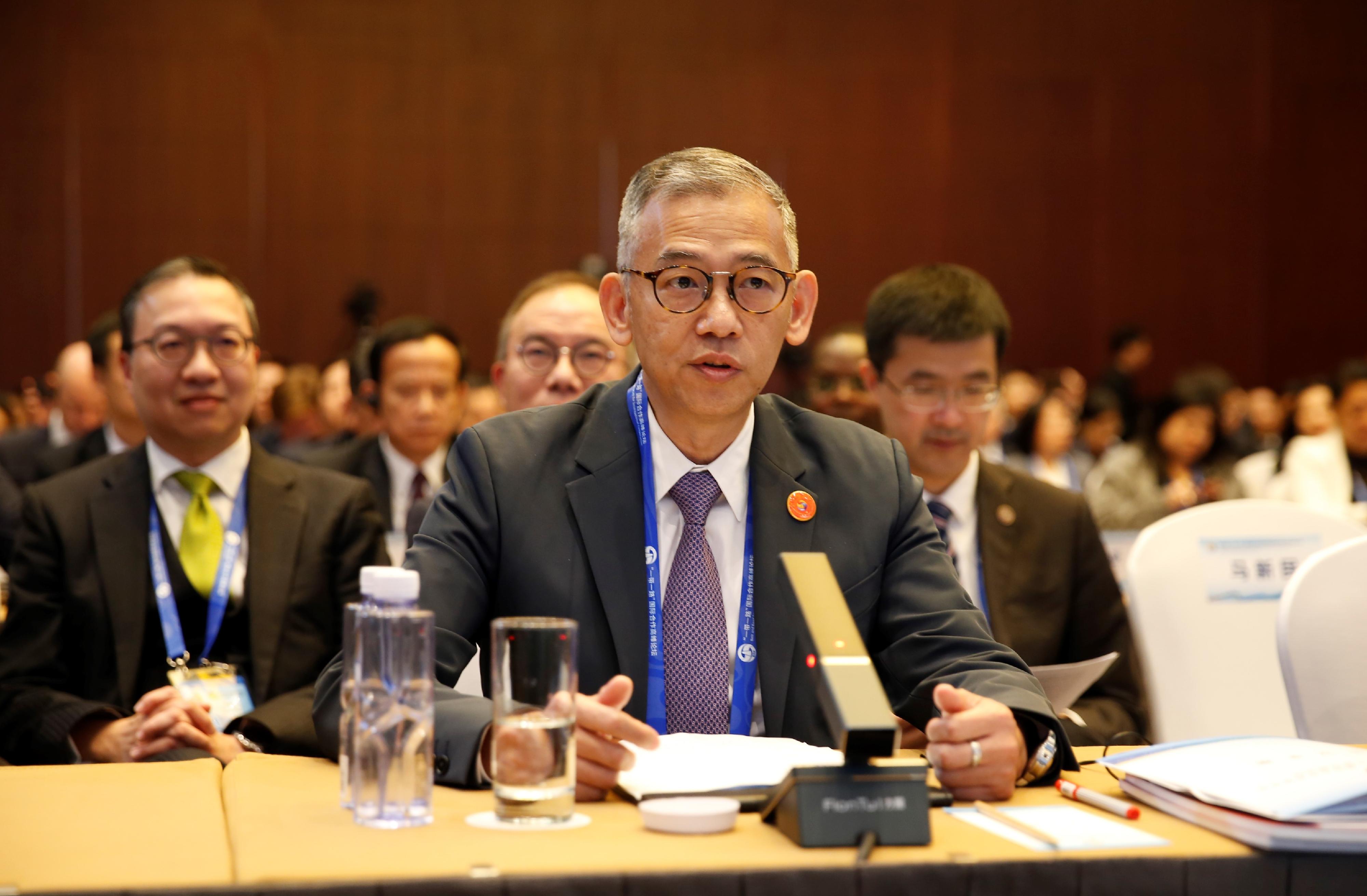 ICAC Commissioner Woo Ying-ming today (October 18) says at Thematic Forum on Clean Silk Road that ICAC has been actively partnering with Belt and Road countries to co-build the "Clean Silk Road".