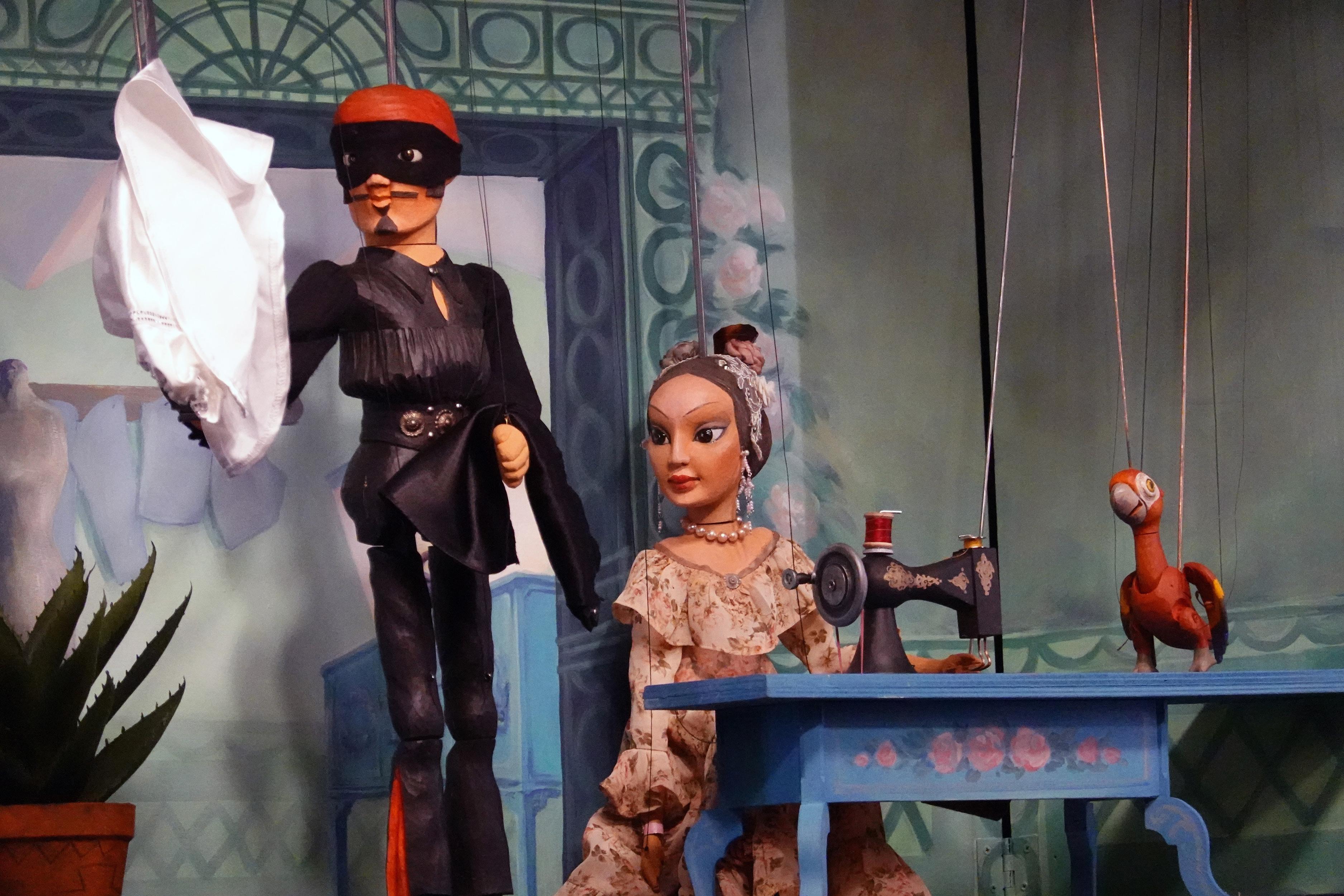 捷克戏偶剧团比尔森阿尔法剧团十二月首度来港演出《剑侠梭罗Ｚ》。图示《剑侠梭罗Ｚ》剧照。