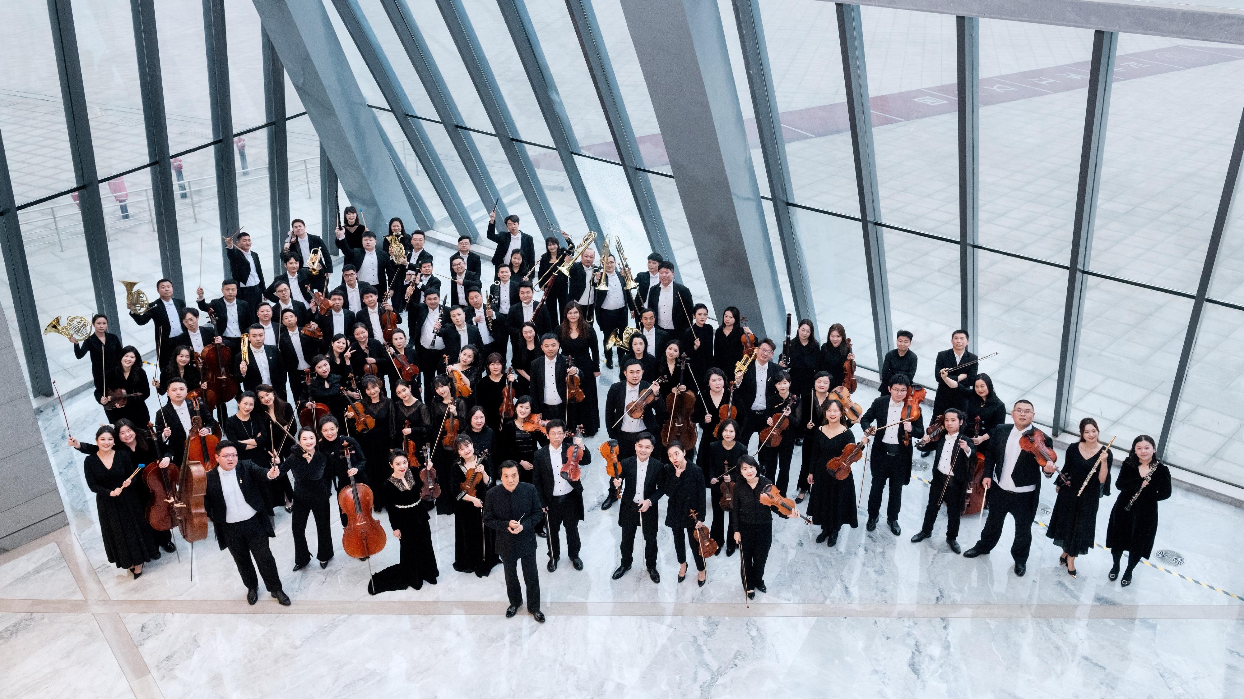 康乐及文化事务署十二月呈献「谭盾WE-音乐节」。图为湖南长沙交响乐团。