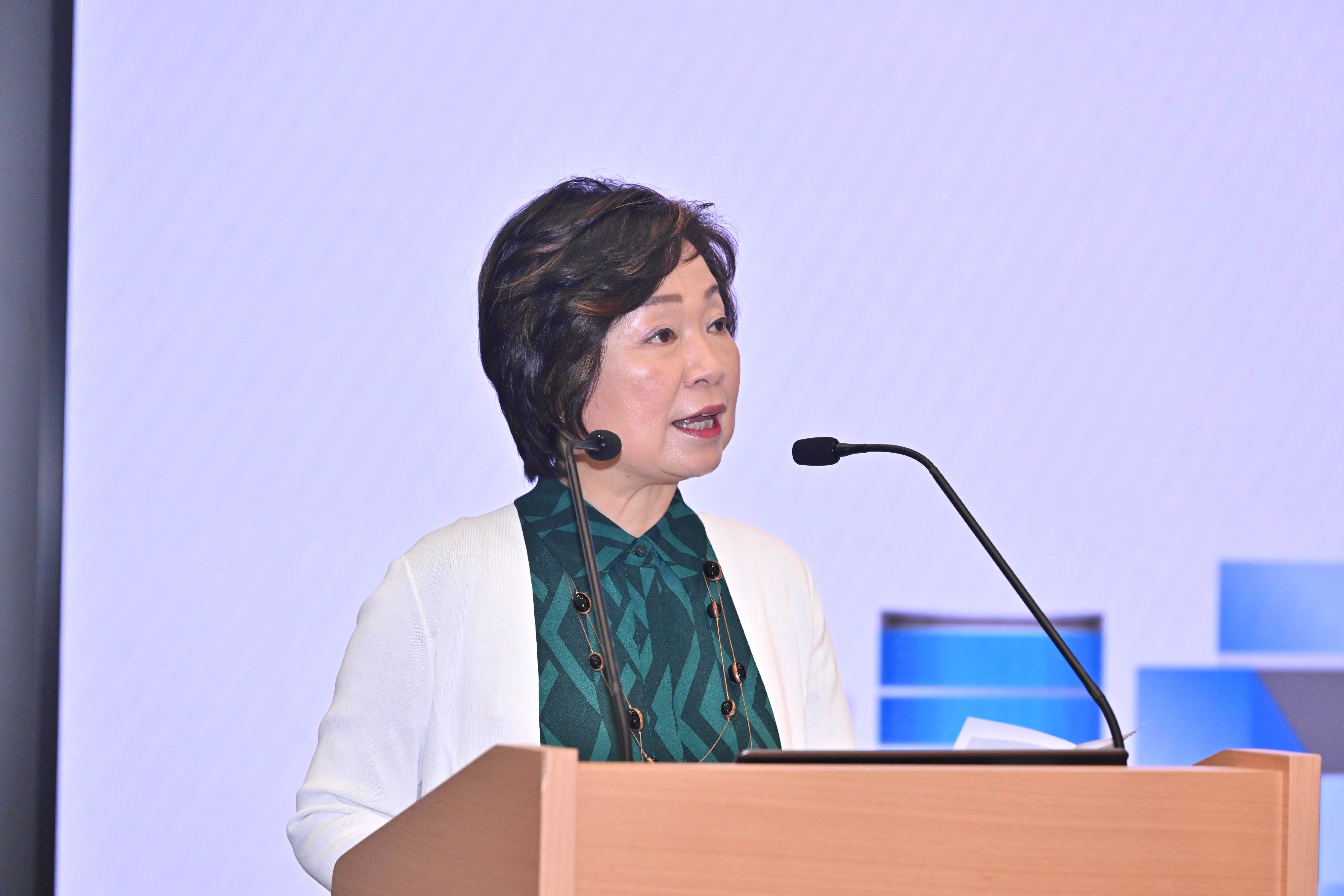The Secretary for Education, Dr Choi Yuk-lin, speaks at the sharing session on the "Important spirit of President Xi Jinping's reply letter to Hong Kong students" today (October 28).