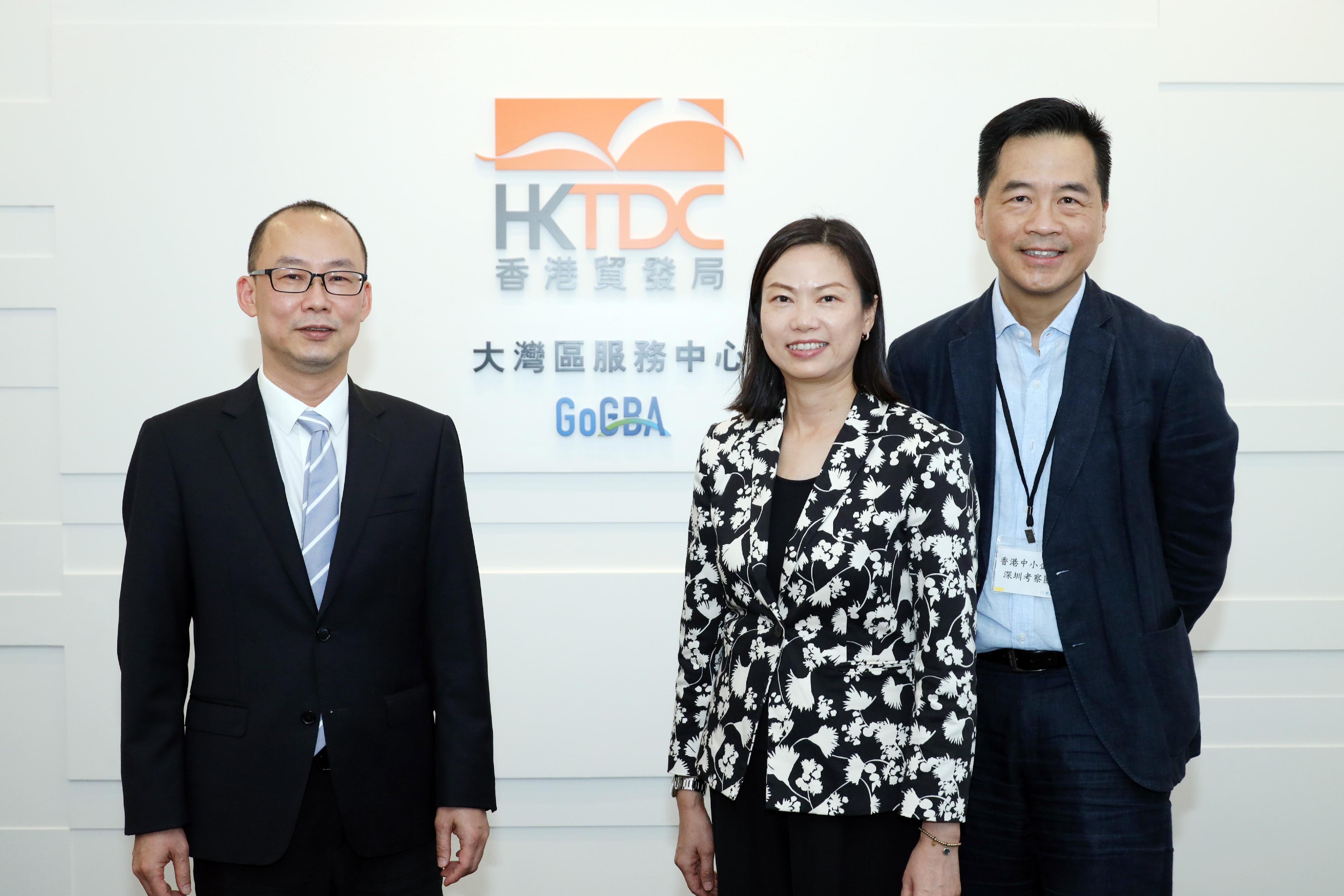 The Trade and Industry Department, the Small and Medium Enterprises Committee and the Shenzhen Liaison Unit of the Hong Kong Special Administrative Region Government led a Hong Kong small and medium enterprises  delegation to Shenzhen today (November 1). The delegation visited Hong Kong Trade Development Council GBA Support Centre in Shenzhen.
