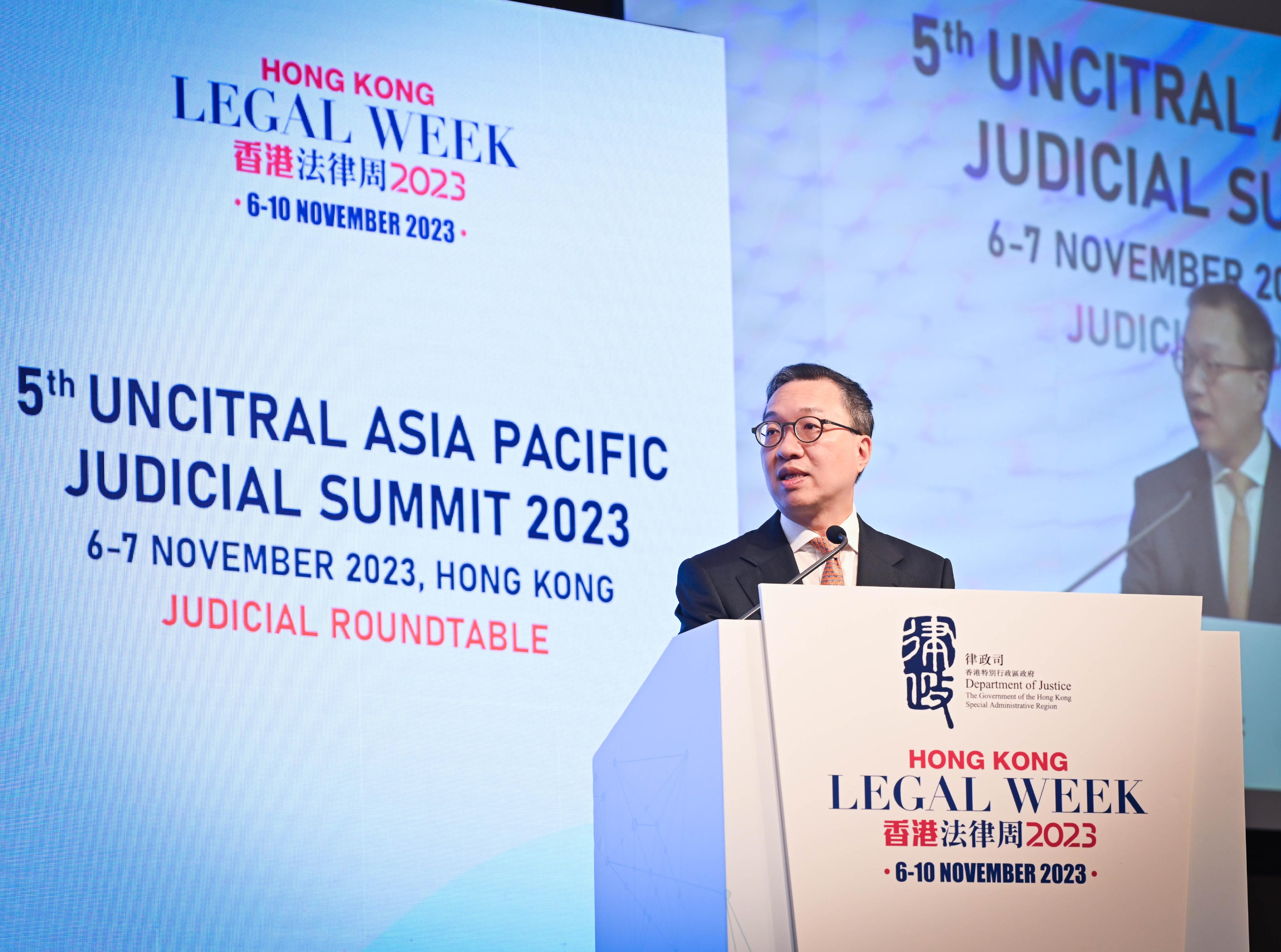 The Secretary for Justice, Mr Paul Lam, SC, delivers welcome remarks at the 5th UNCITRAL Asia Pacific Judicial Summit - Judicial Roundtable under the Hong Kong Legal Week 2023 today (November 7).

