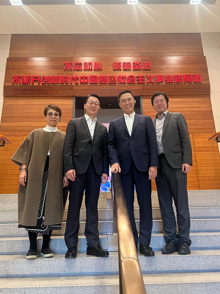 The Secretary for Culture, Sports and Tourism, Mr Kevin Yeung (second right), today (November 17) visited "The Road of Rejuvenation" exhibition at the National Museum of China in Beijing. The Director of Leisure and Cultural Services, Mr Vincent Liu (second left); the Deputy Director (Culture), Ms Eve Tam (first left); and the Museum Director of the Hong Kong Museum of History, Mr Ng Chi-wo (first right), also joined the visit.
